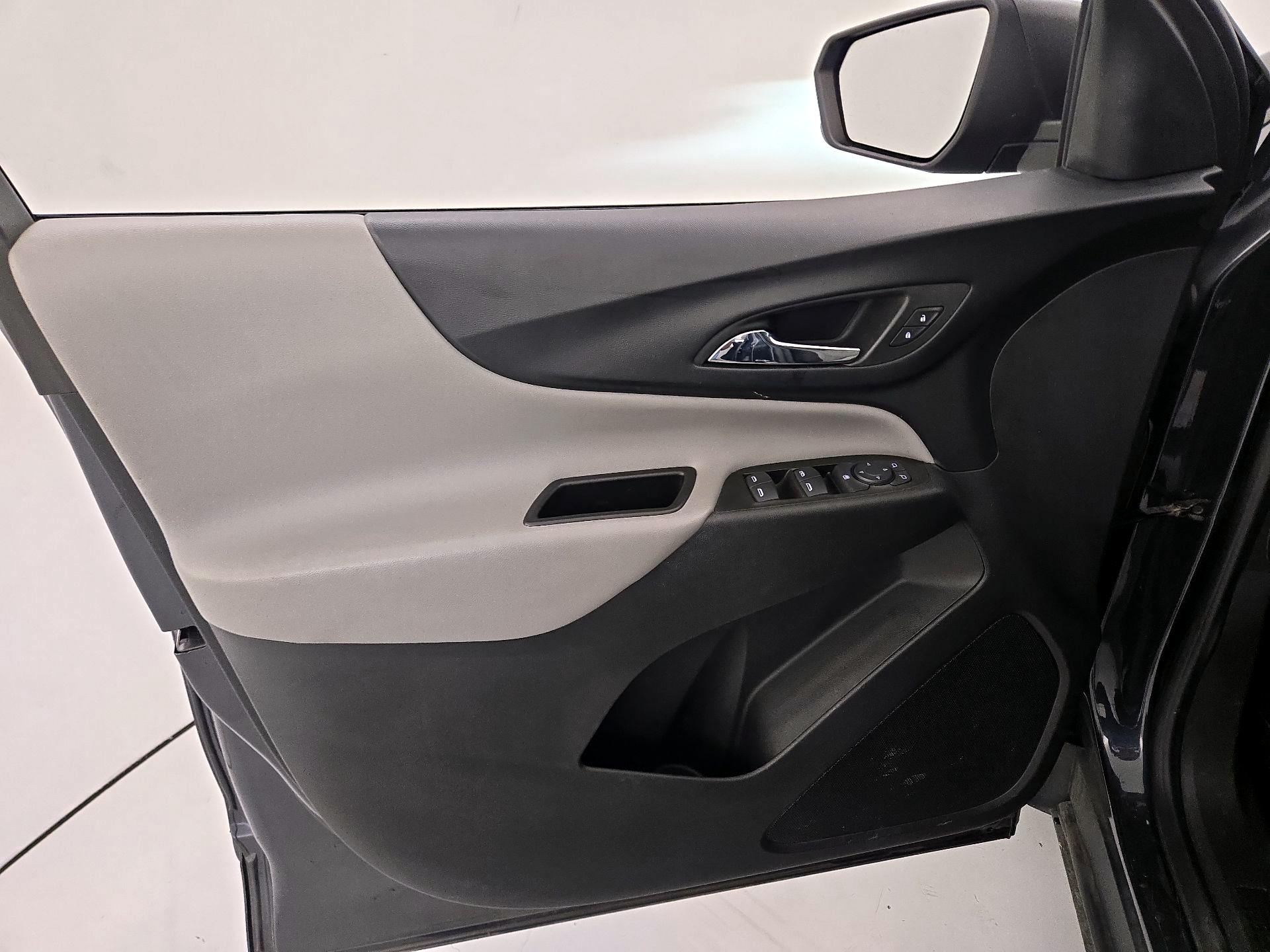 Thumbnail: 2022 Chevrolet Equinox - 12