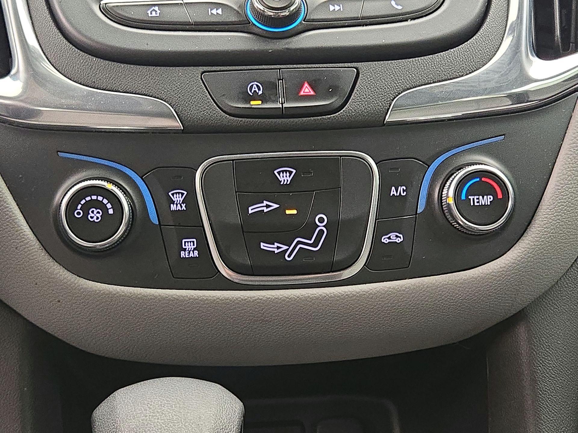 Thumbnail: 2022 Chevrolet Equinox - 16