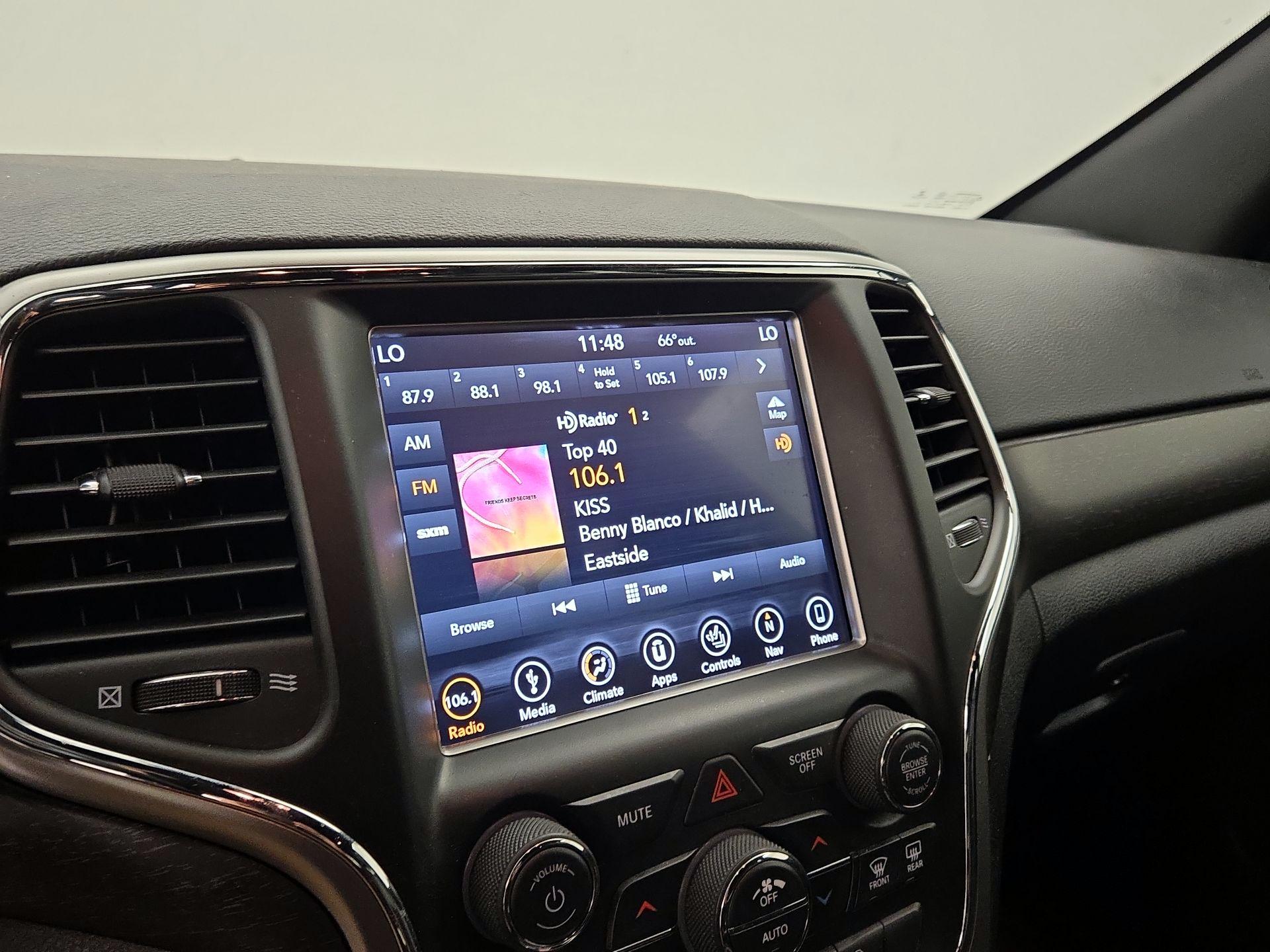 Thumbnail: 2018 Jeep Grand Cherokee - 16