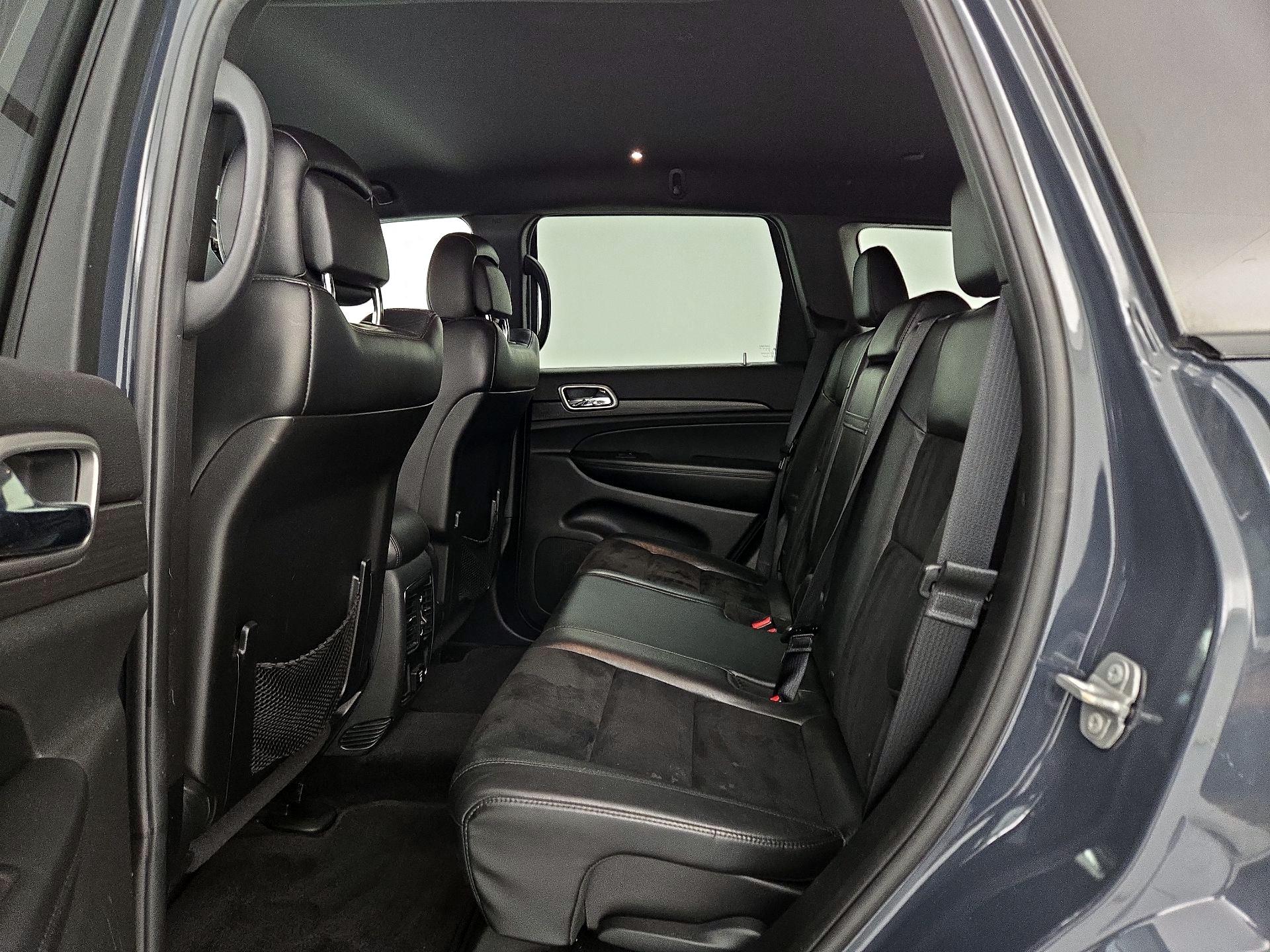 Thumbnail: 2018 Jeep Grand Cherokee - 20