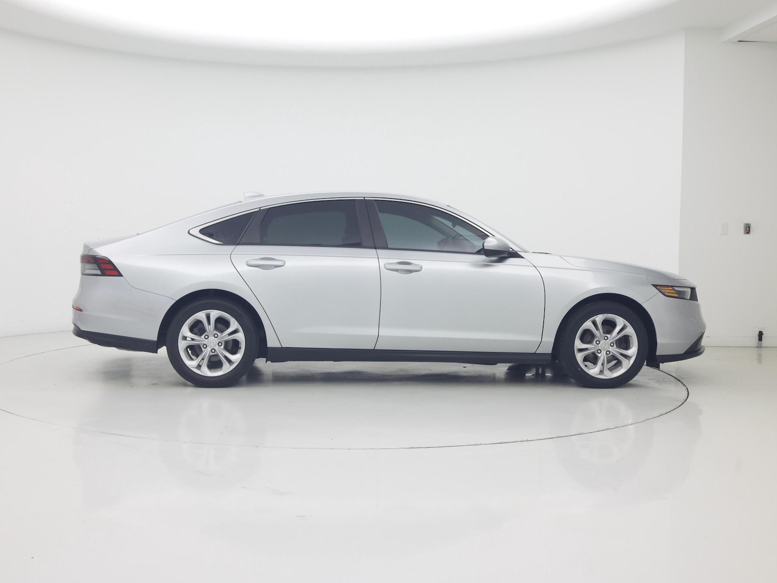 2024 Honda Accord LX - Photo 8