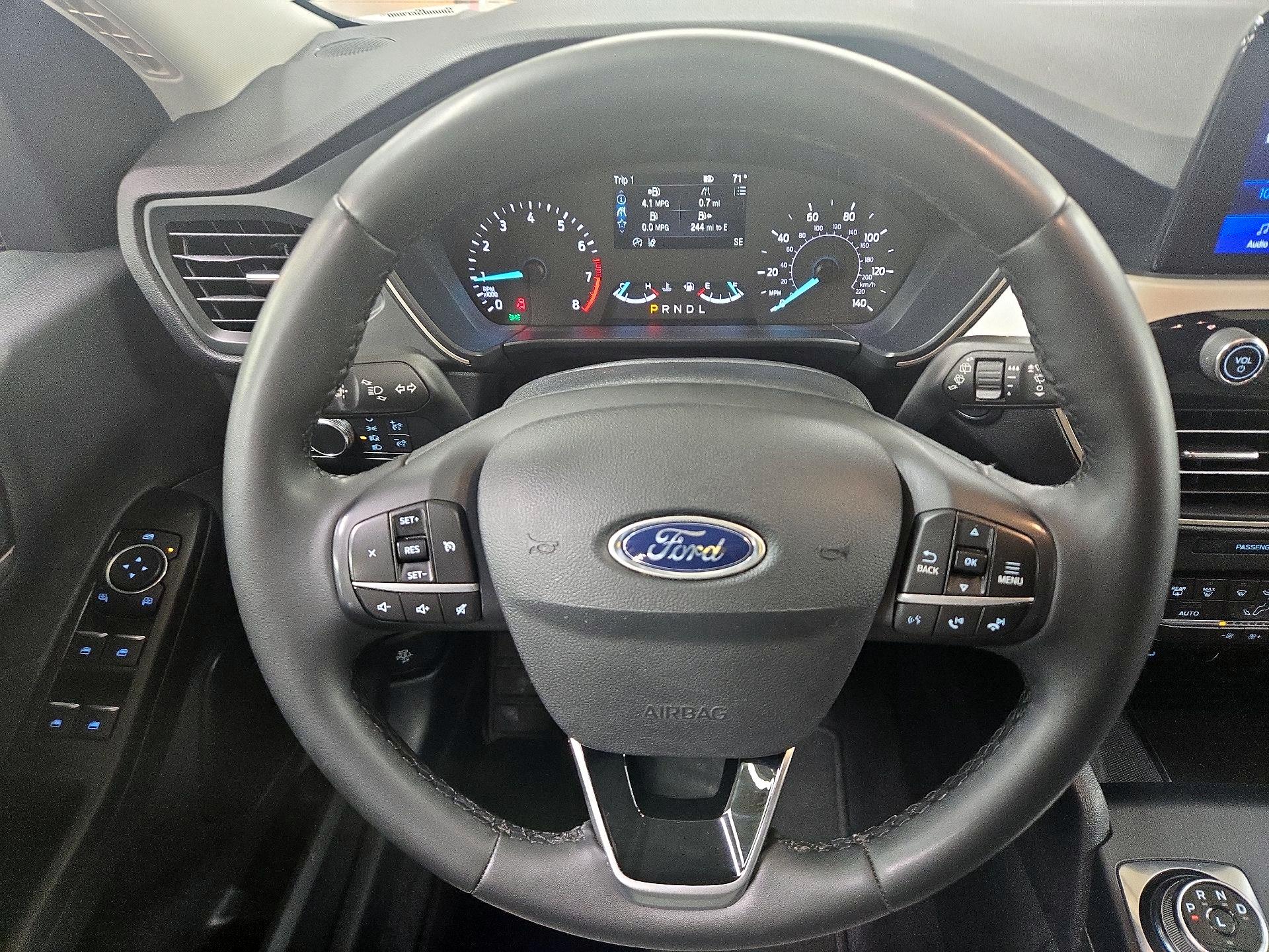 Thumbnail: 2022 Ford Escape - 10