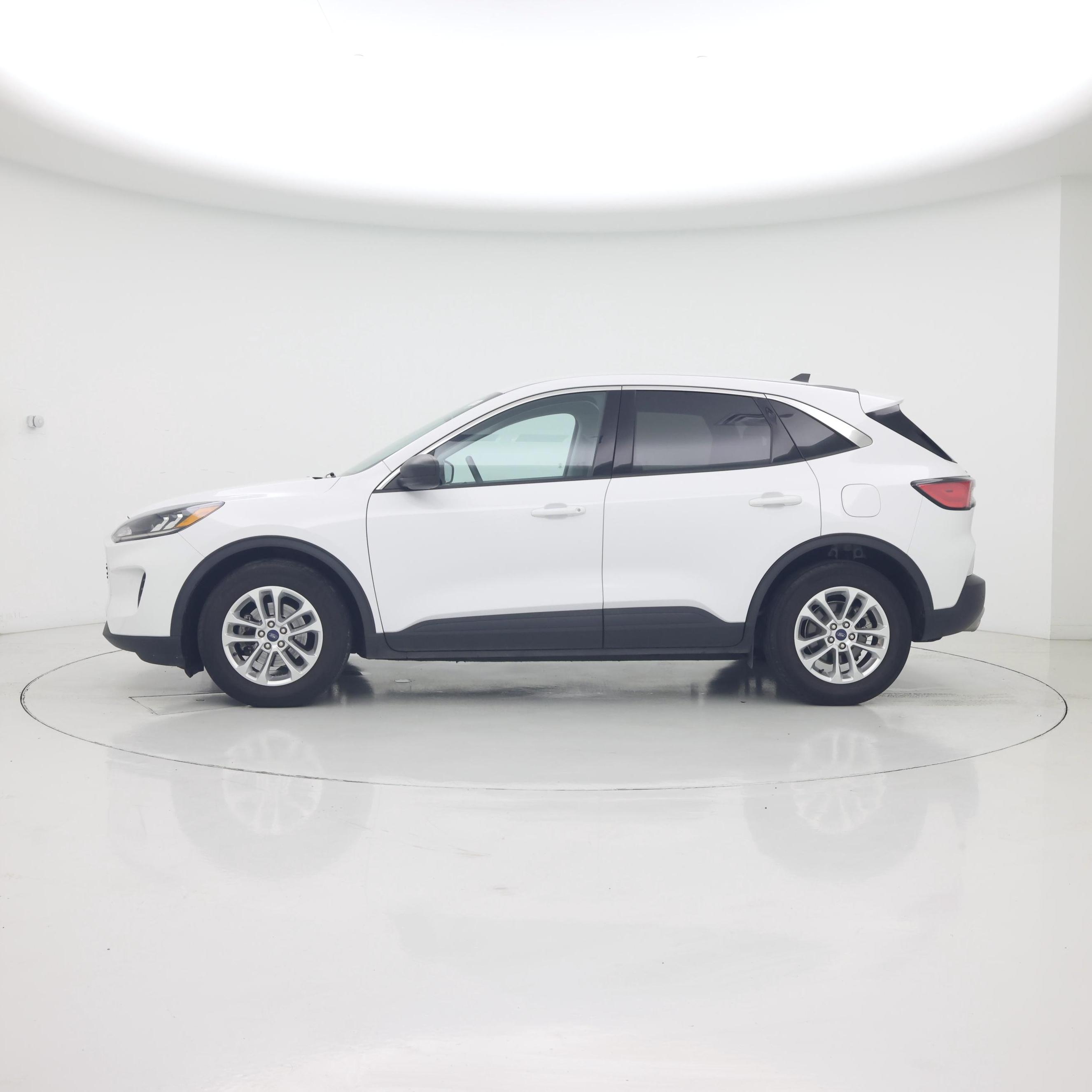 Thumbnail: 2022 Ford Escape - 3