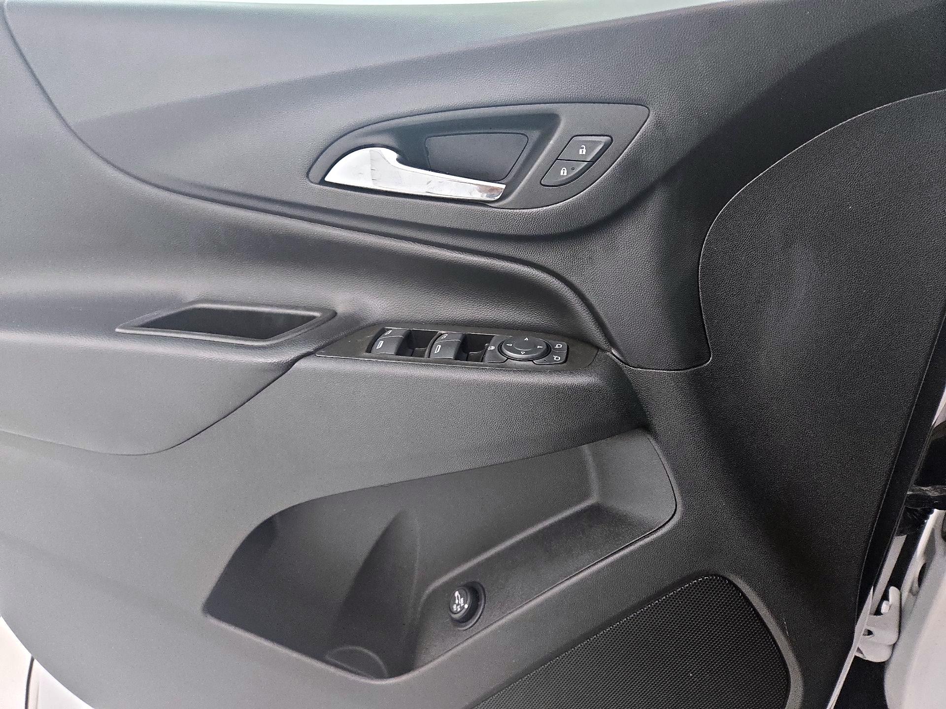 Thumbnail: 2022 Chevrolet Equinox - 12