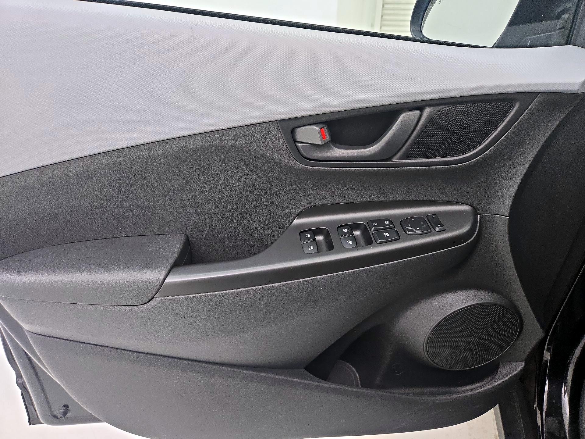 Thumbnail: 2021 Hyundai Kona - 12