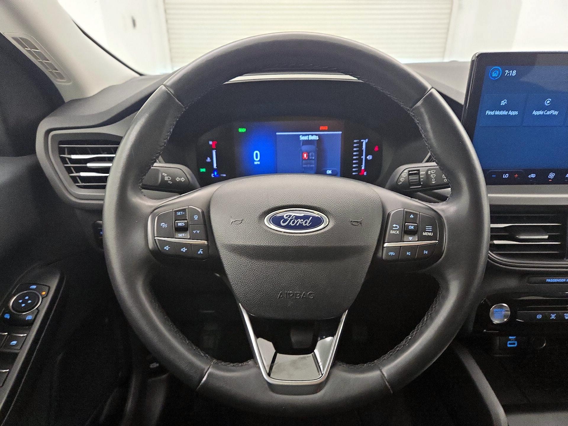 Thumbnail: 2023 Ford Escape - 10