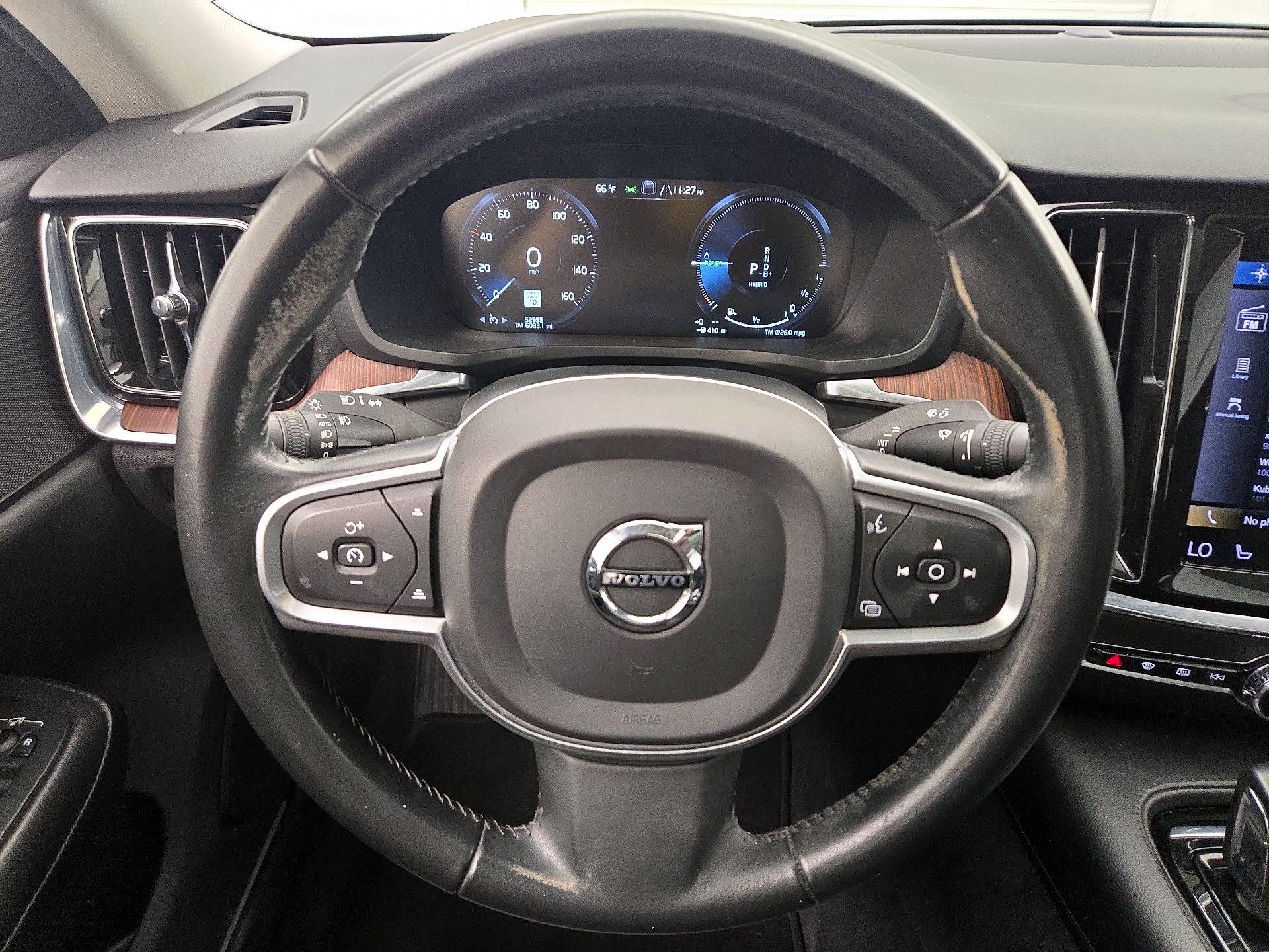 Thumbnail: 2021 Volvo S60 - 10