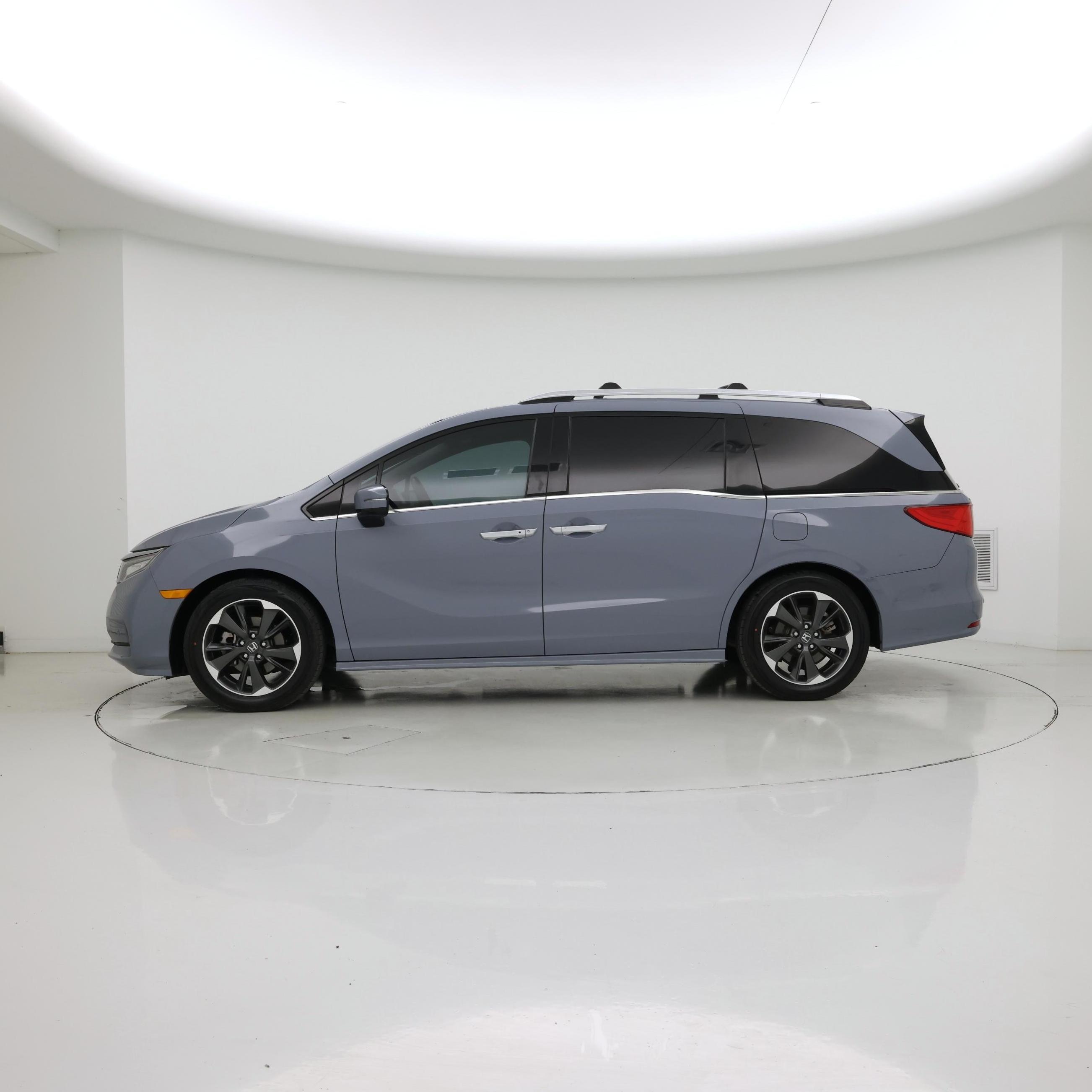 Thumbnail: 2023 Honda Odyssey - 3