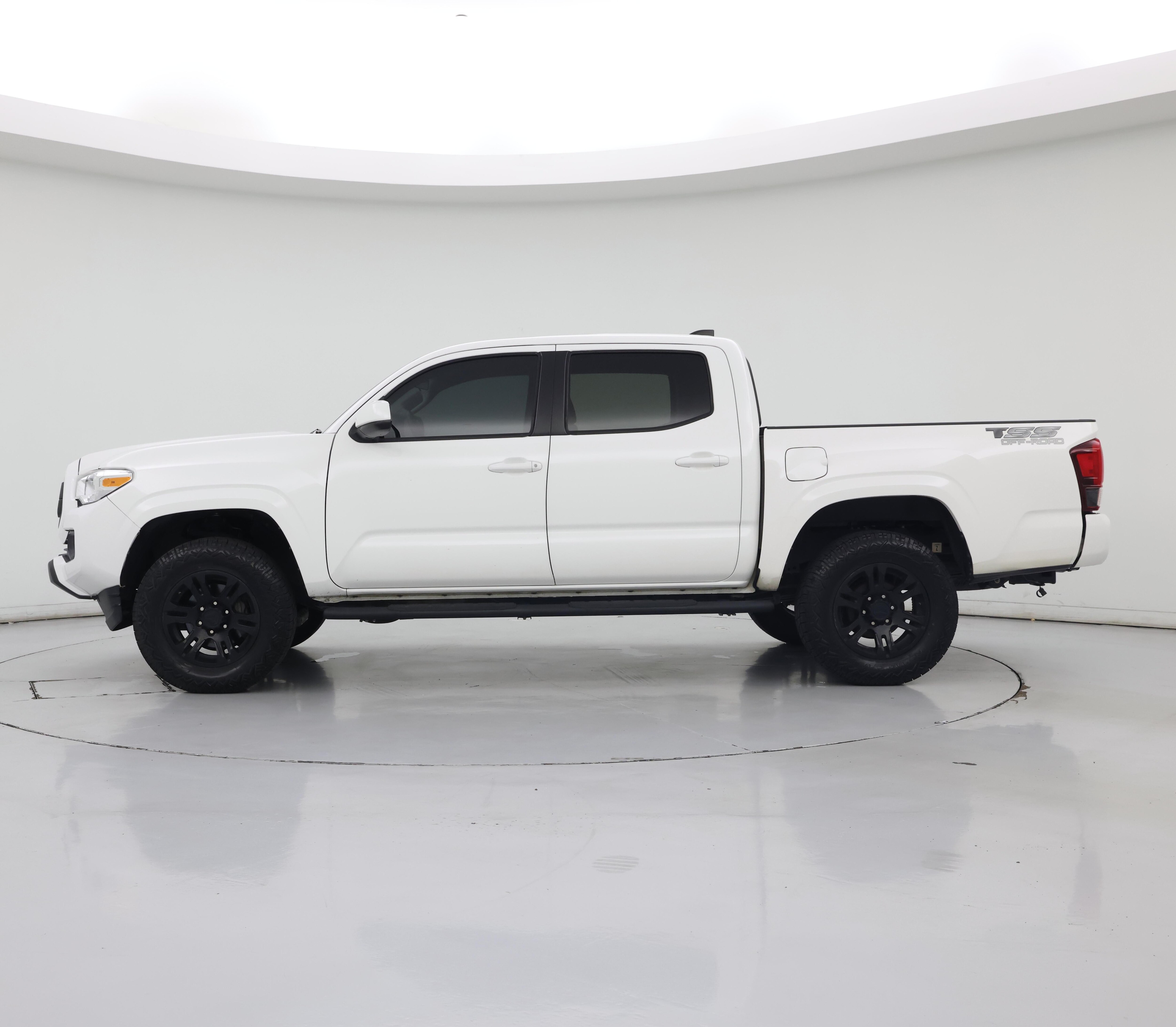 Thumbnail: 2021 Toyota Tacoma - 3