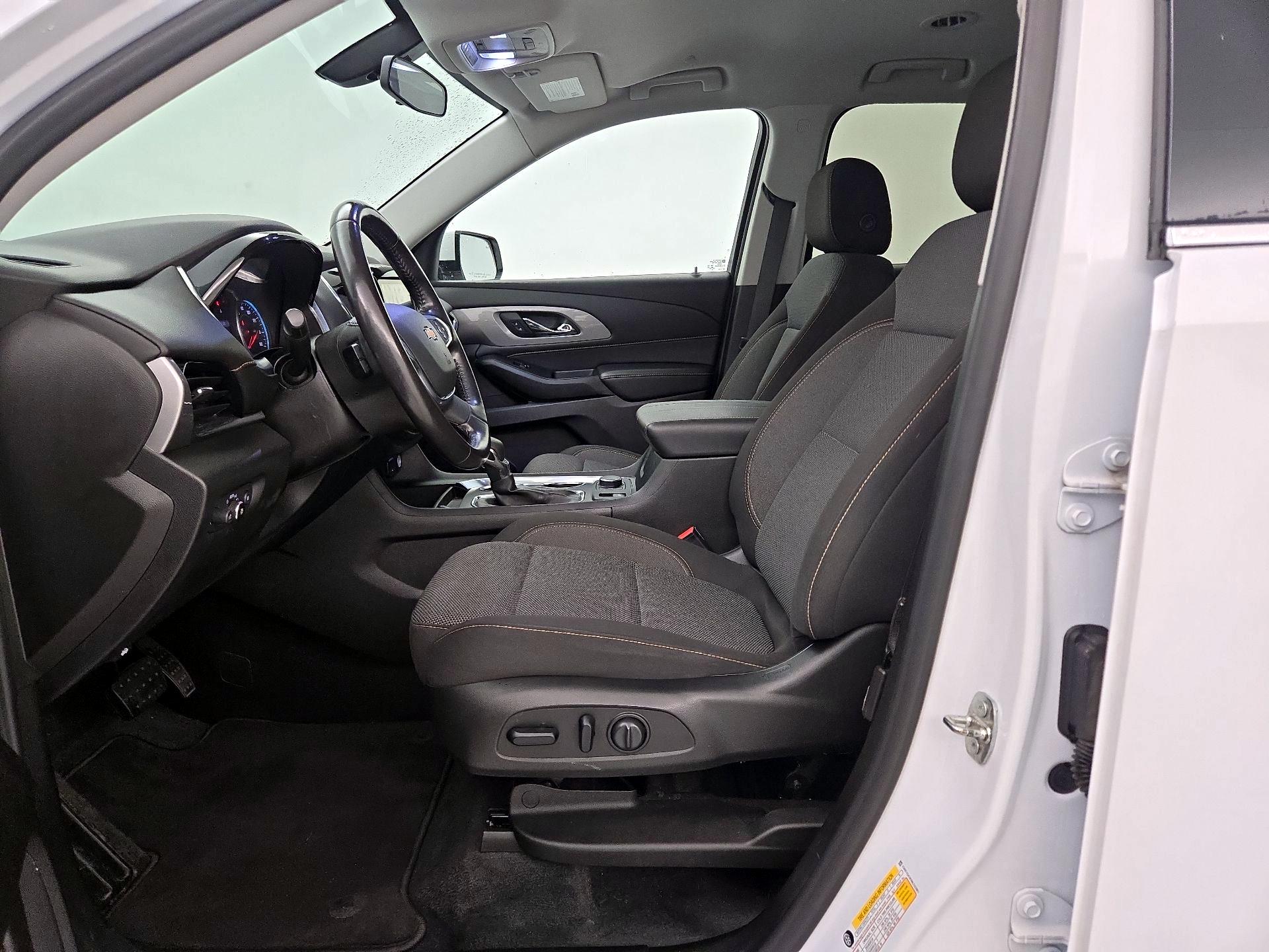 Thumbnail: 2021 Chevrolet Traverse - 11
