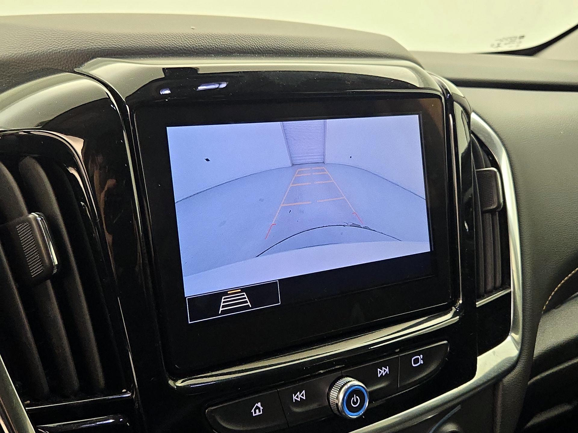 Thumbnail: 2021 Chevrolet Traverse - 14