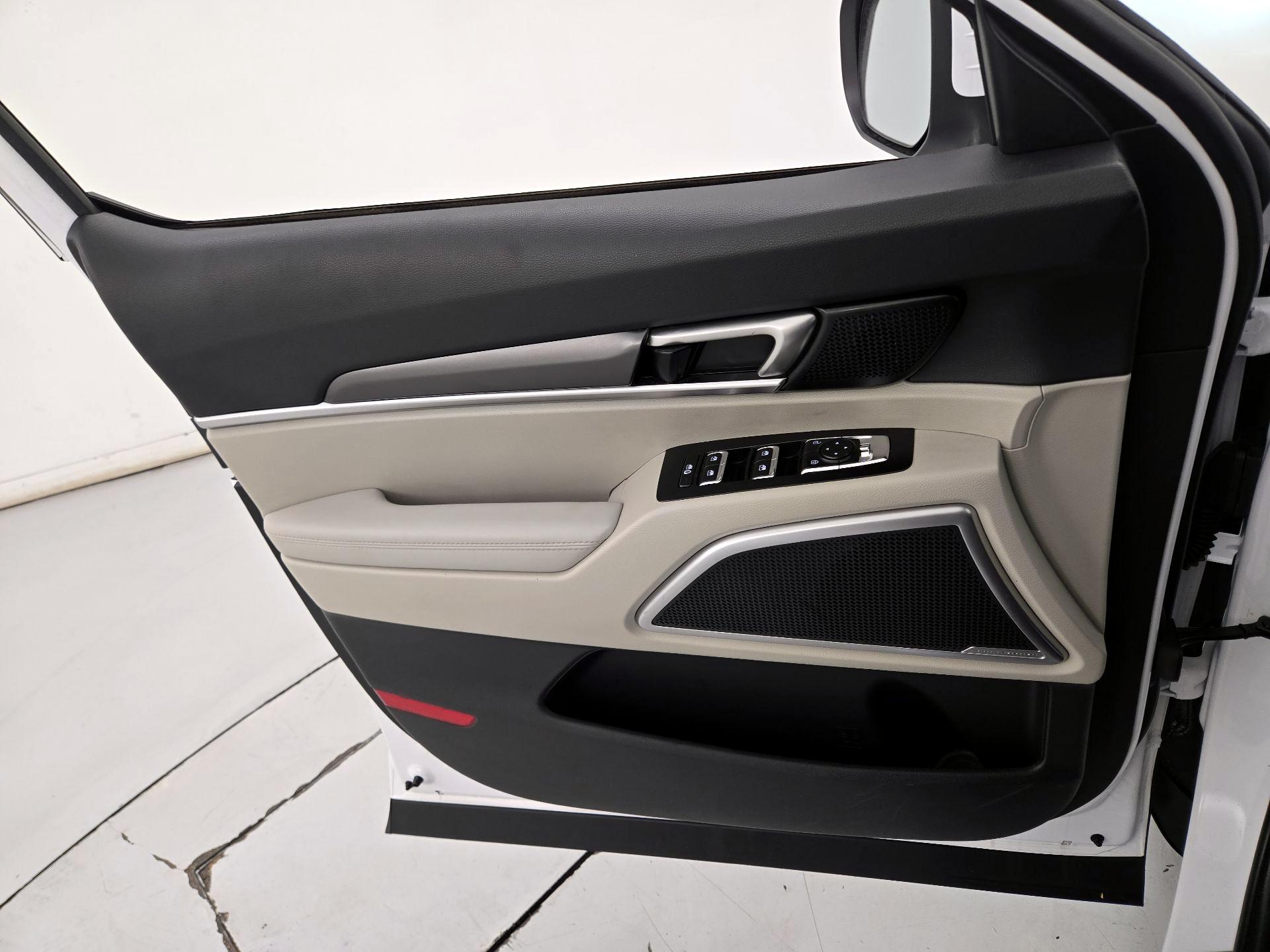 Thumbnail: 2025 Kia Telluride - 12