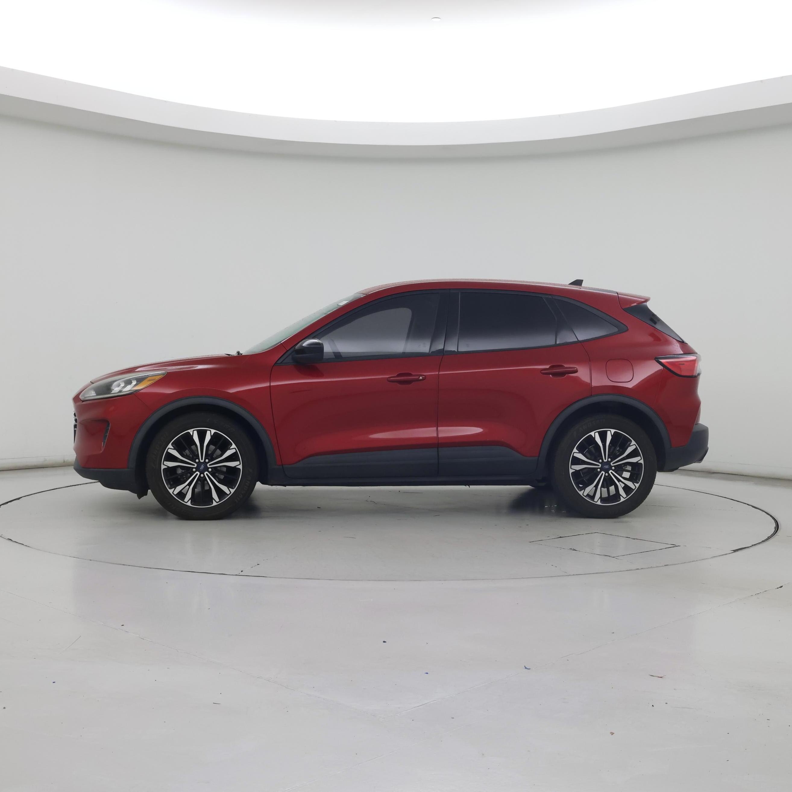 Thumbnail: 2021 Ford Escape - 3