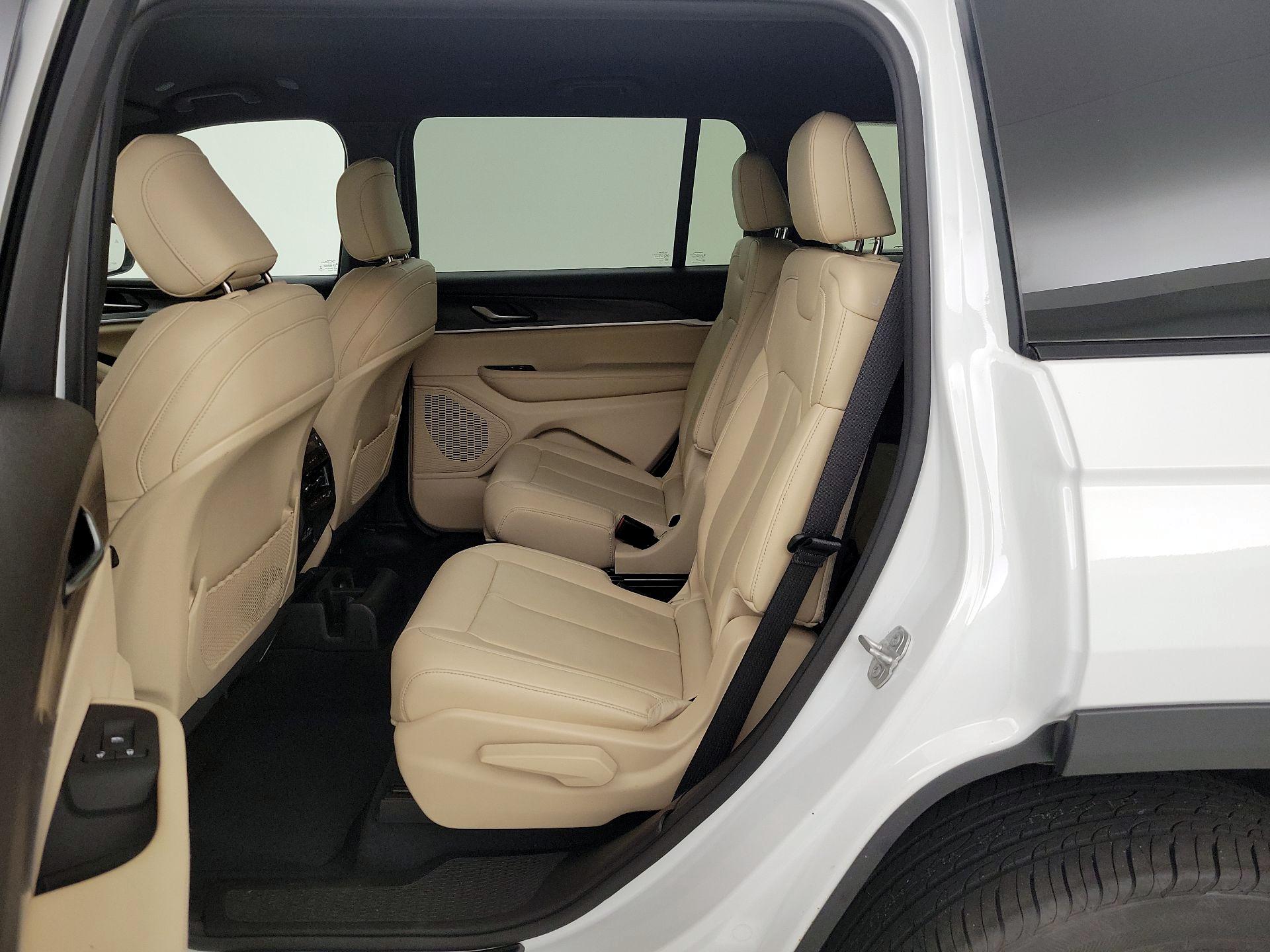 Thumbnail: 2023 Jeep Grand Cherokee L - 19
