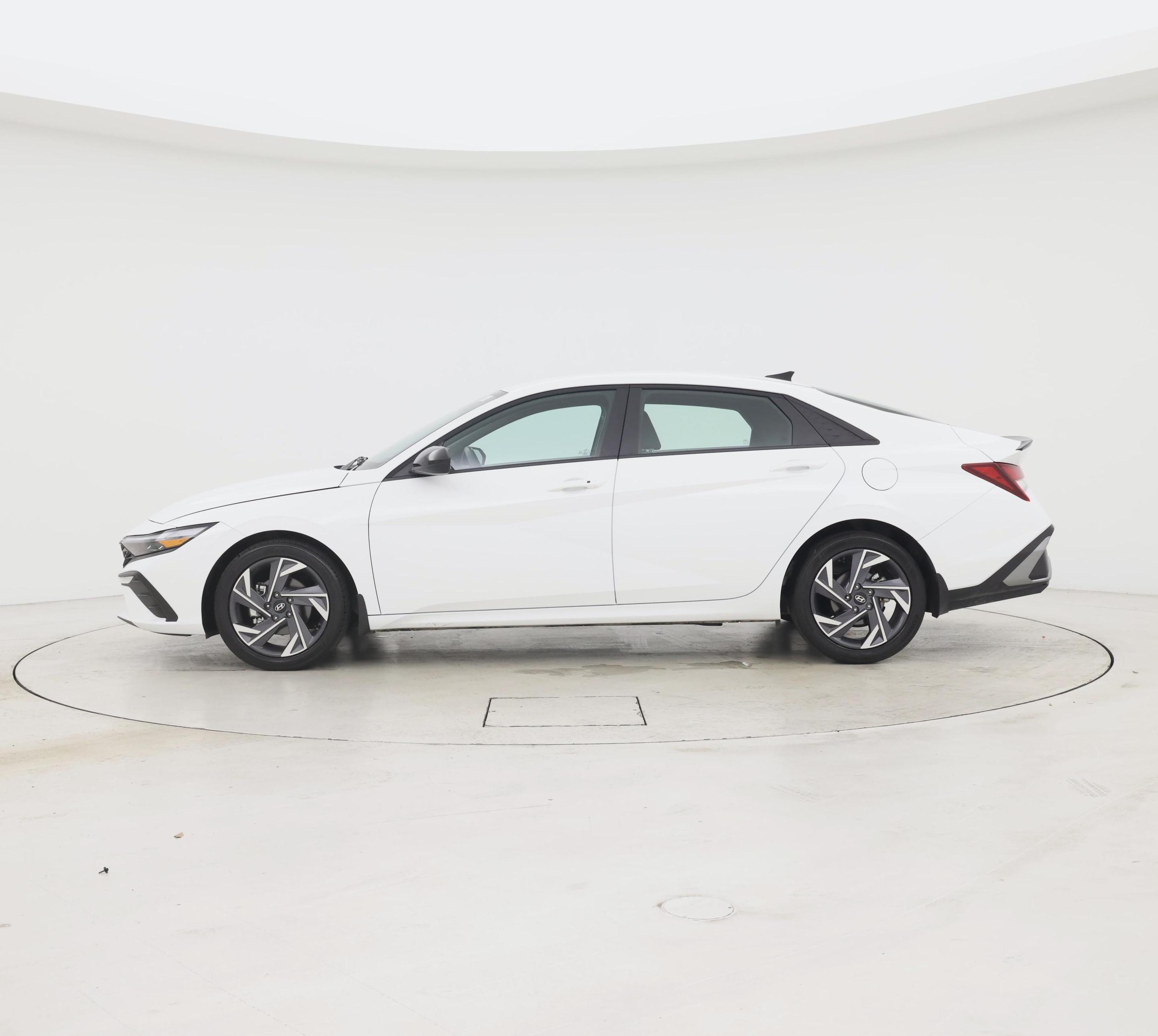 Thumbnail: 2025 Hyundai Elantra - 3