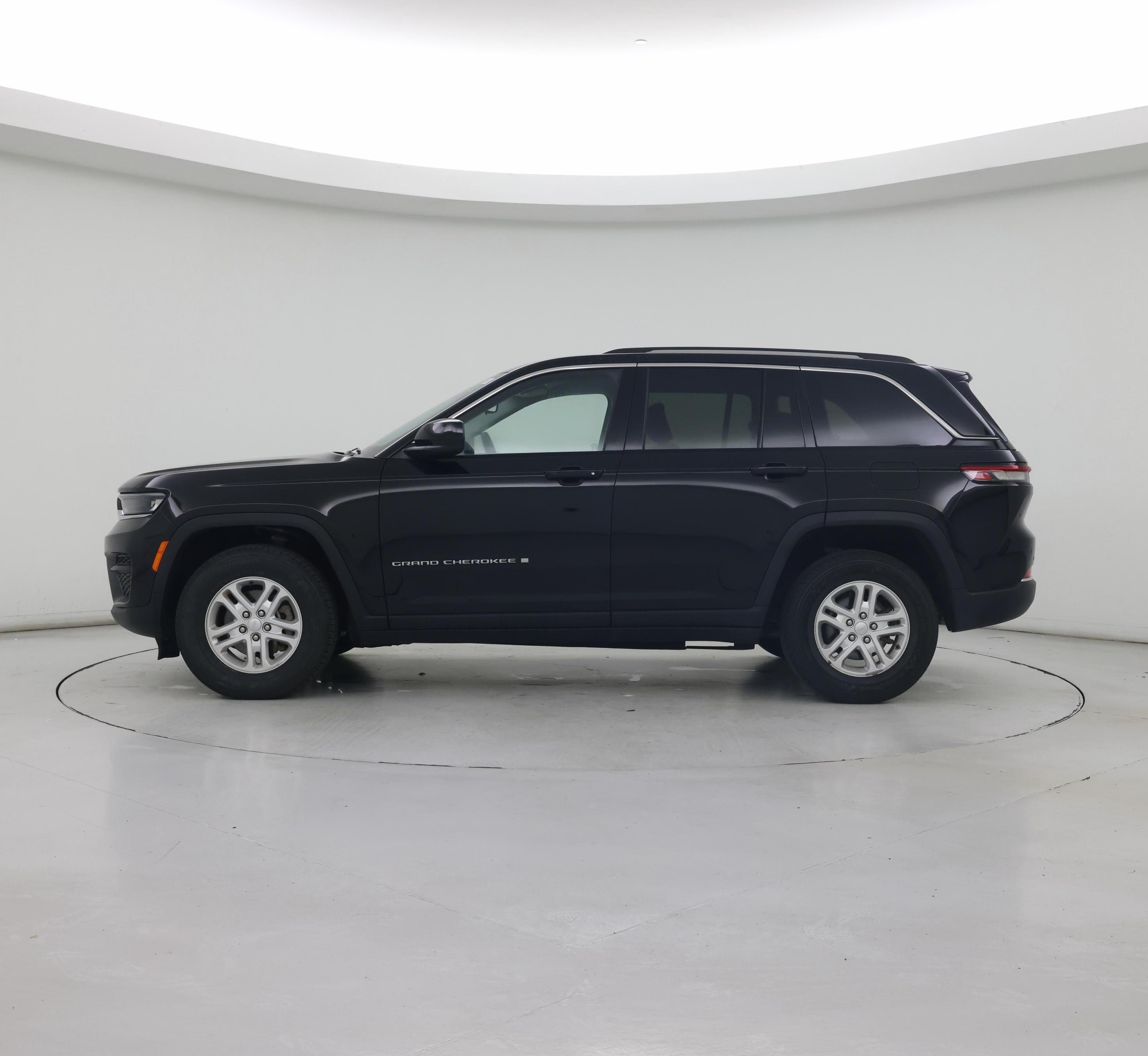 Thumbnail: 2023 Jeep Grand Cherokee - 3