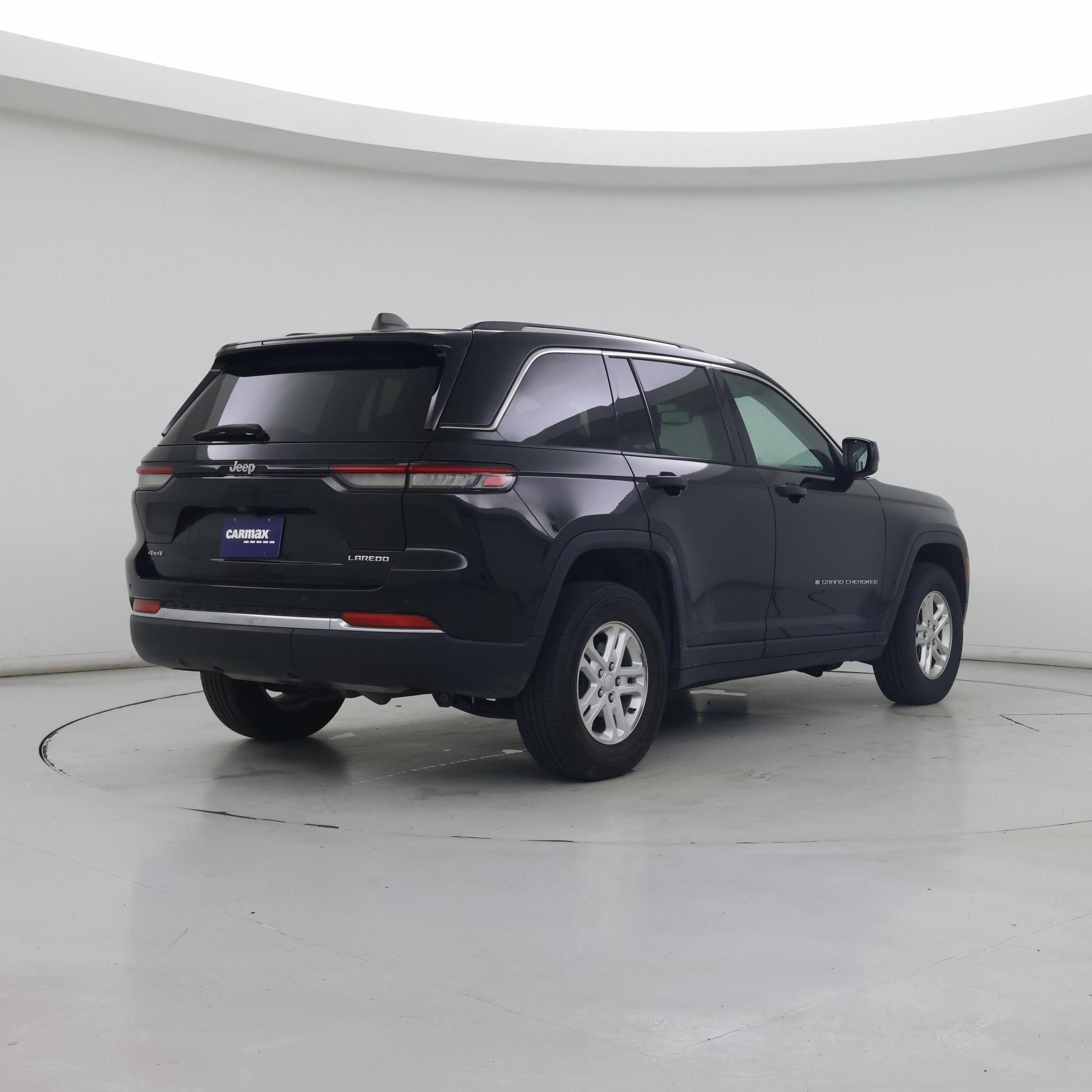 Thumbnail: 2023 Jeep Grand Cherokee - 8