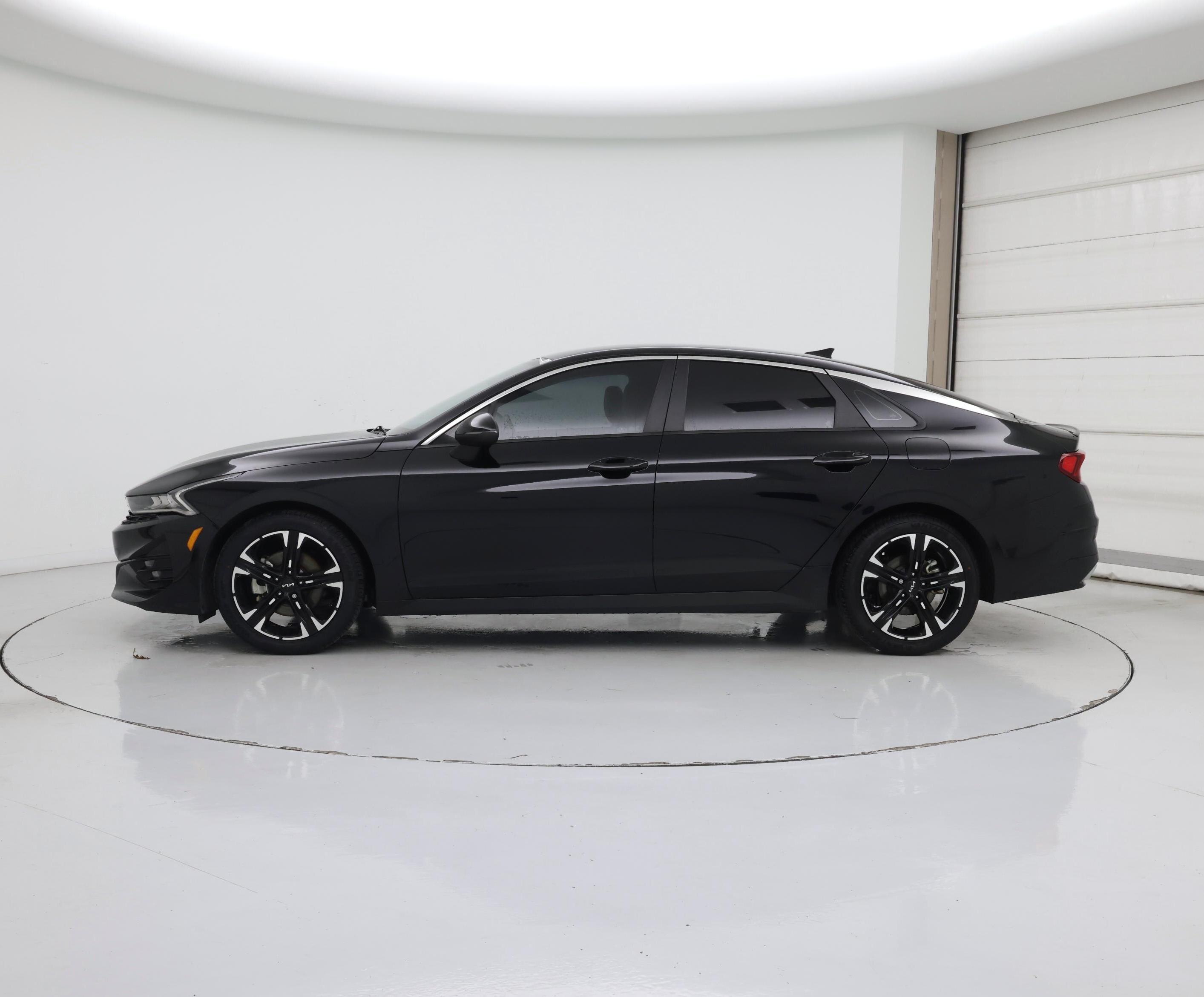 Thumbnail: 2022 Kia K5 - 3