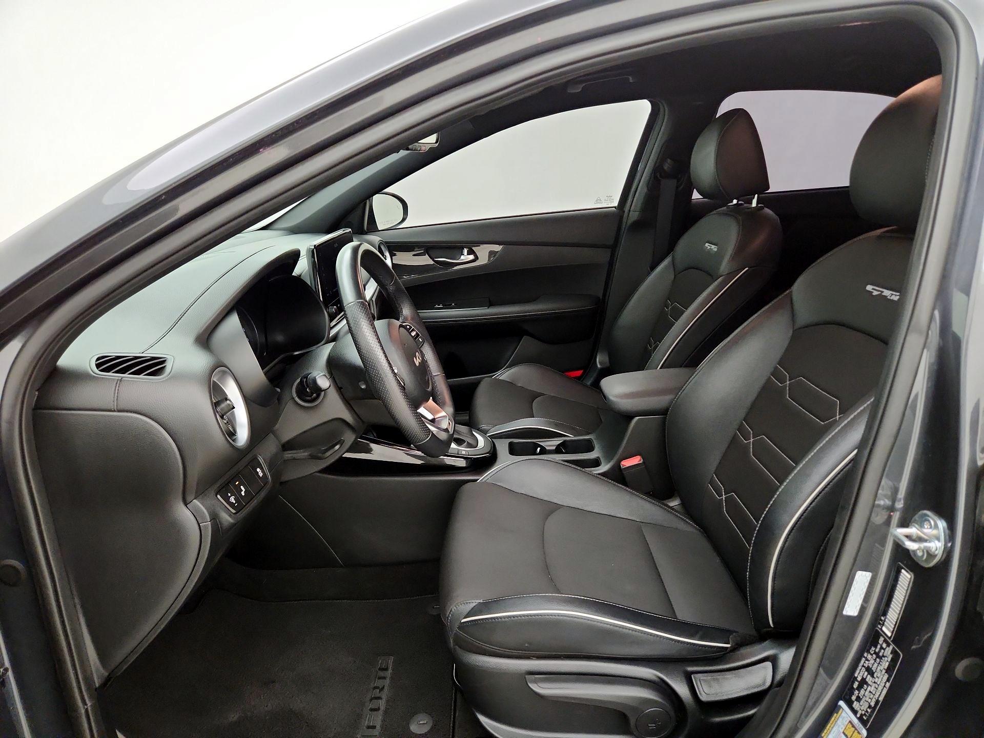 Thumbnail: 2024 Kia Forte - 11