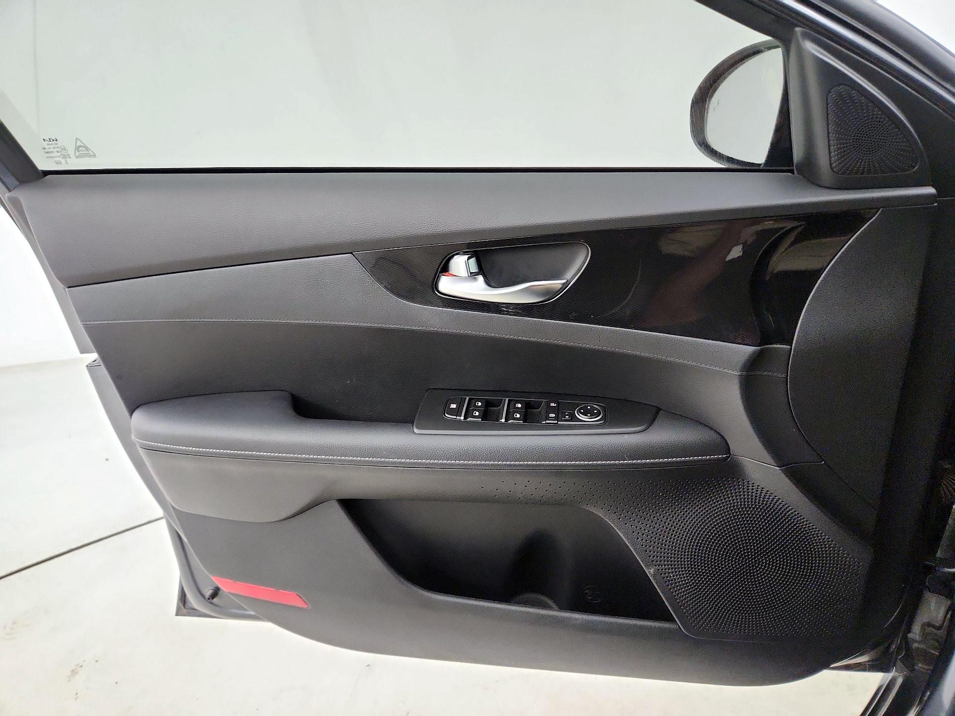 Thumbnail: 2024 Kia Forte - 12