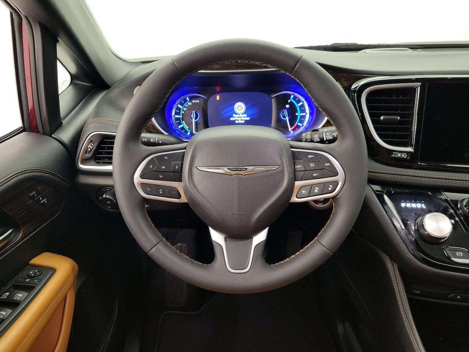 2023 Chrysler Pacifica Hybrid Pinnacle - Photo 11