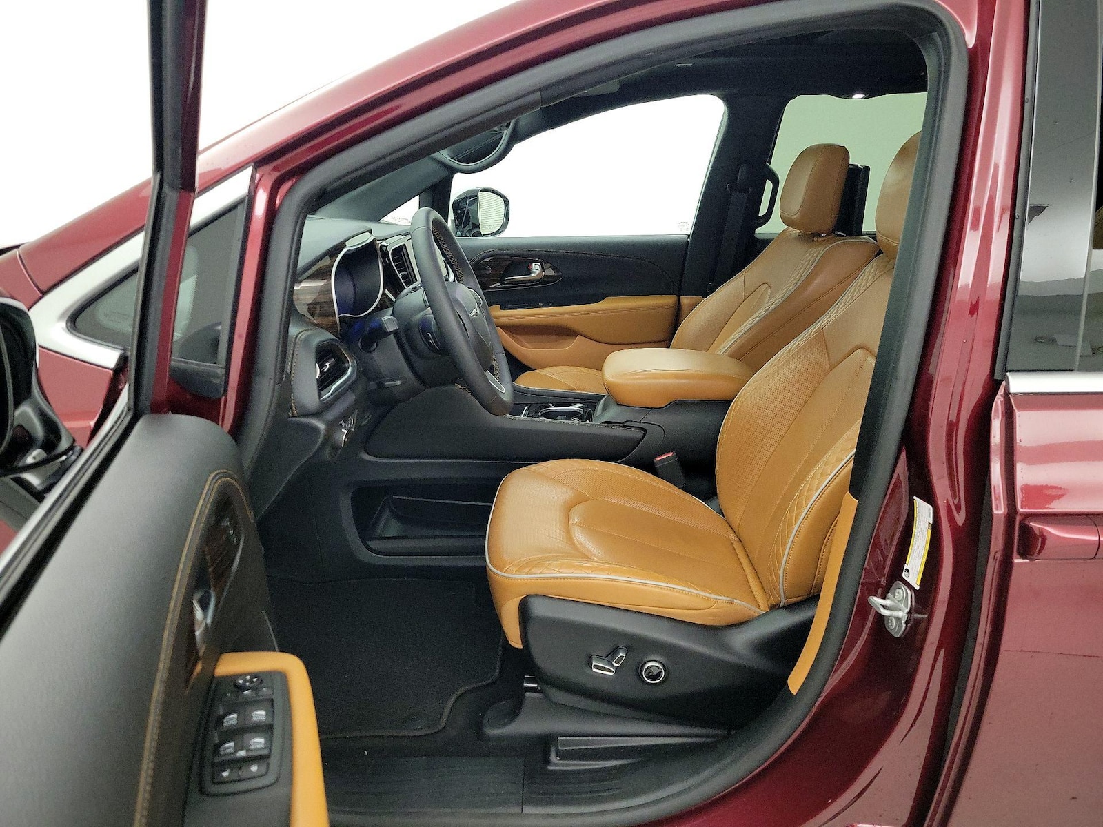 2023 Chrysler Pacifica Hybrid Pinnacle - Photo 12