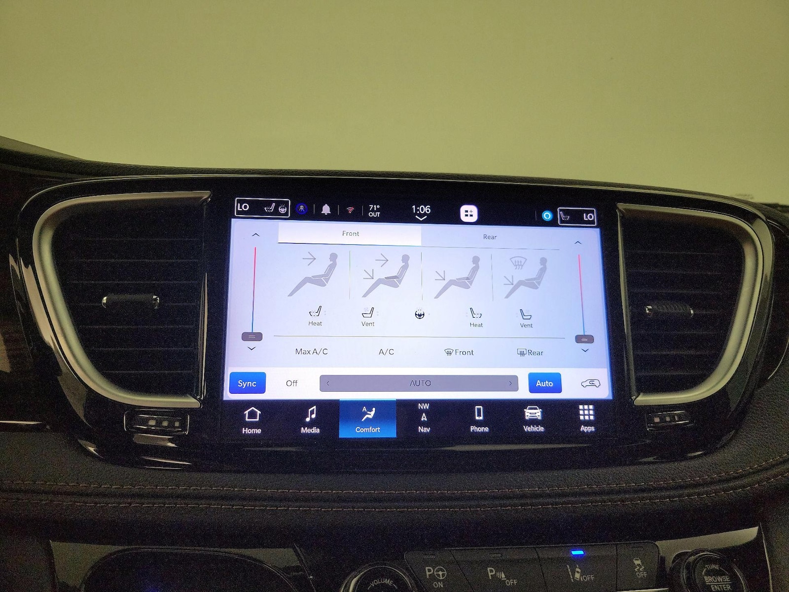 2023 Chrysler Pacifica Hybrid Pinnacle - Photo 17