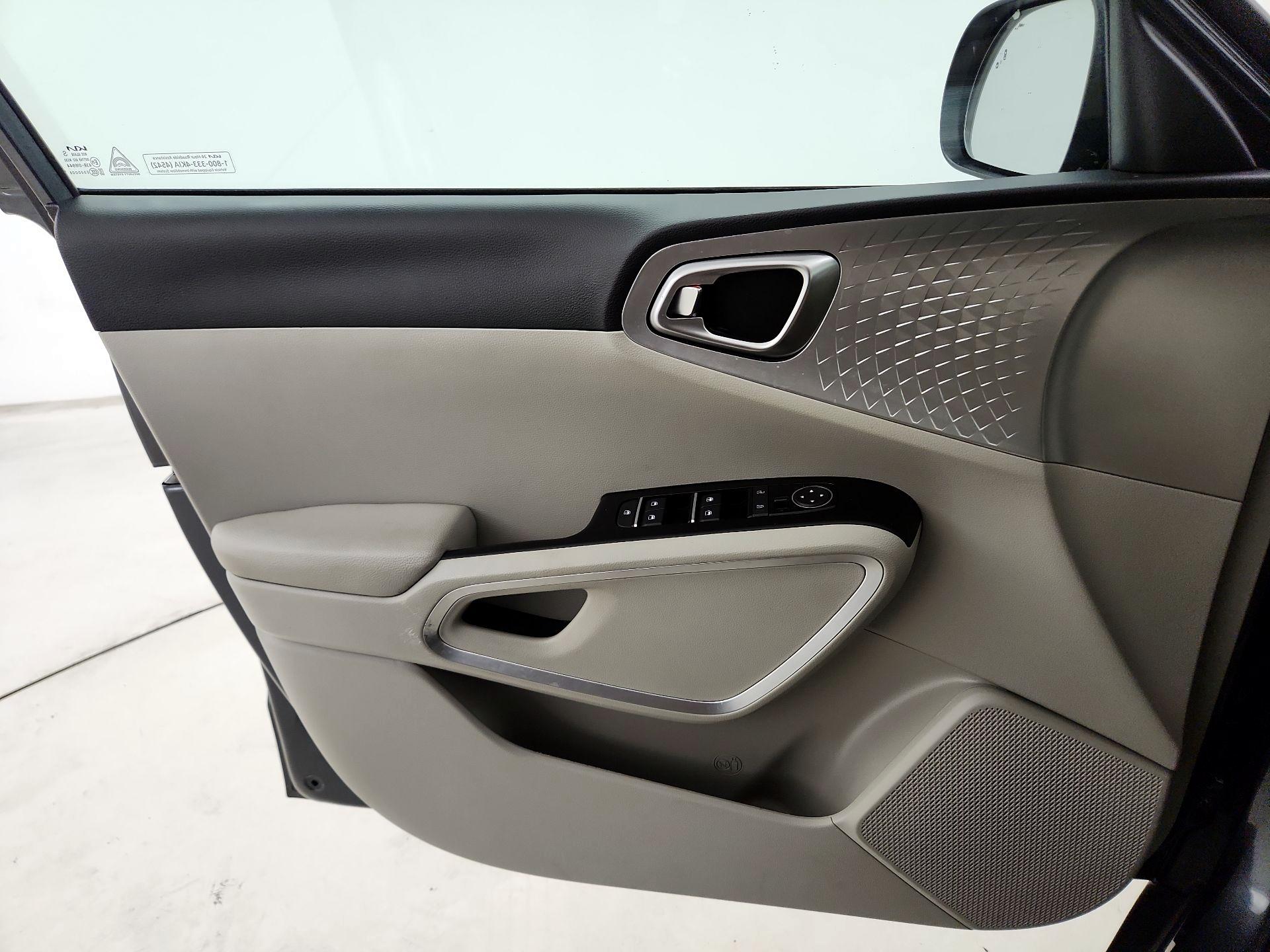 Thumbnail: 2025 Kia Soul - 12