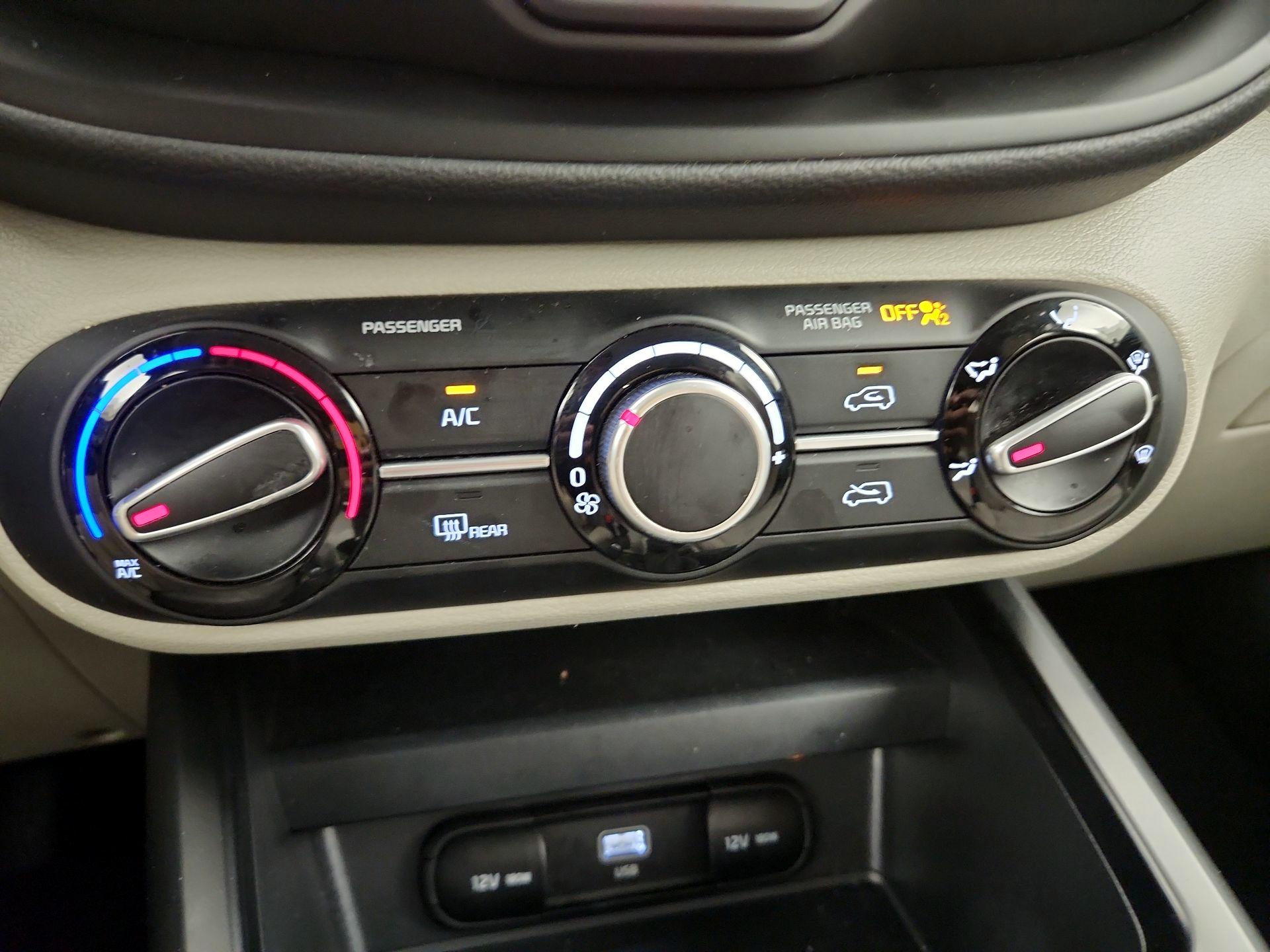 Thumbnail: 2025 Kia Soul - 16