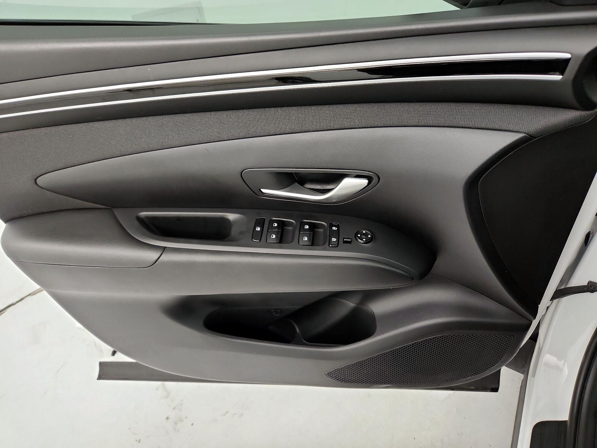 Thumbnail: 2023 Hyundai Tucson - 12