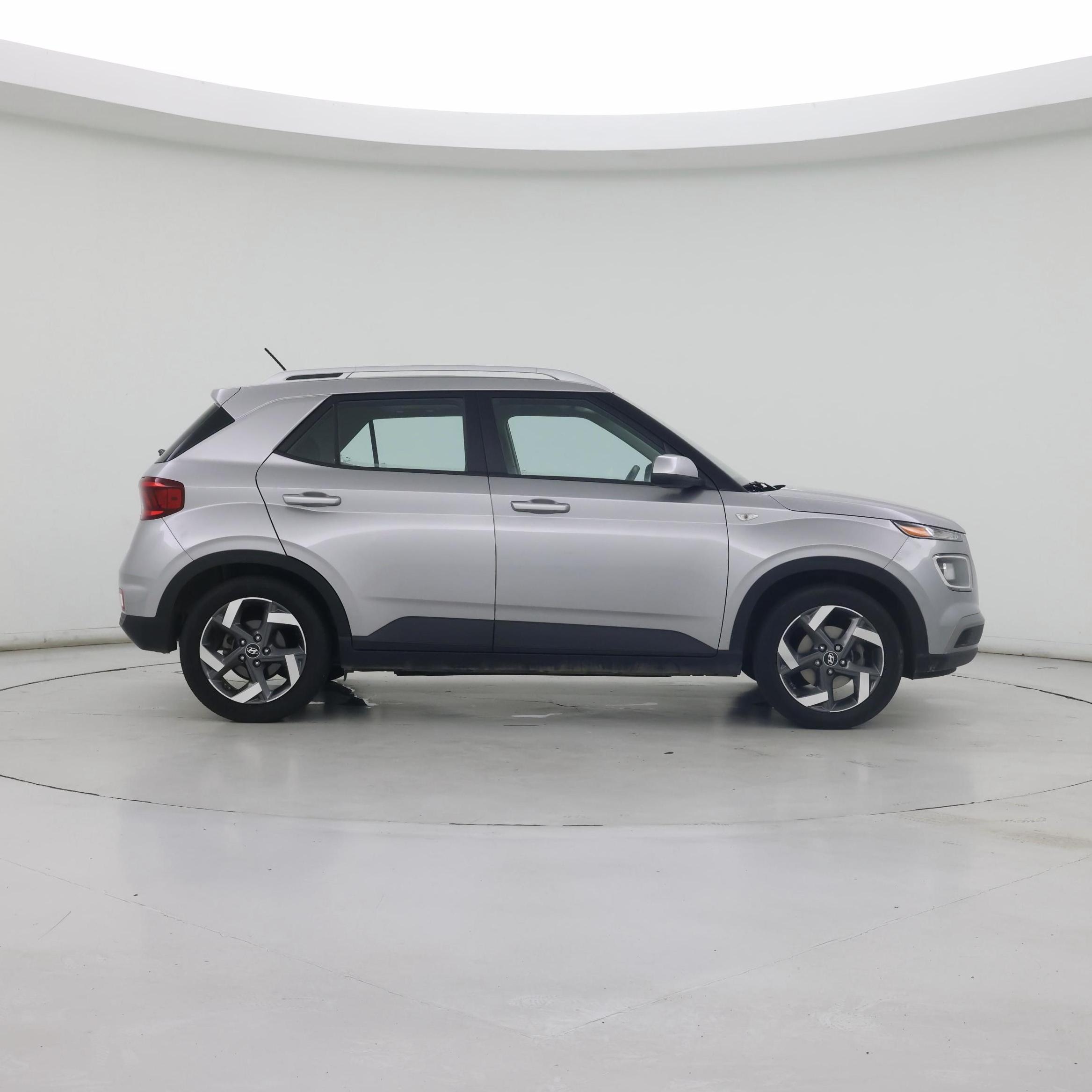 Thumbnail: 2023 Hyundai Venue - 7