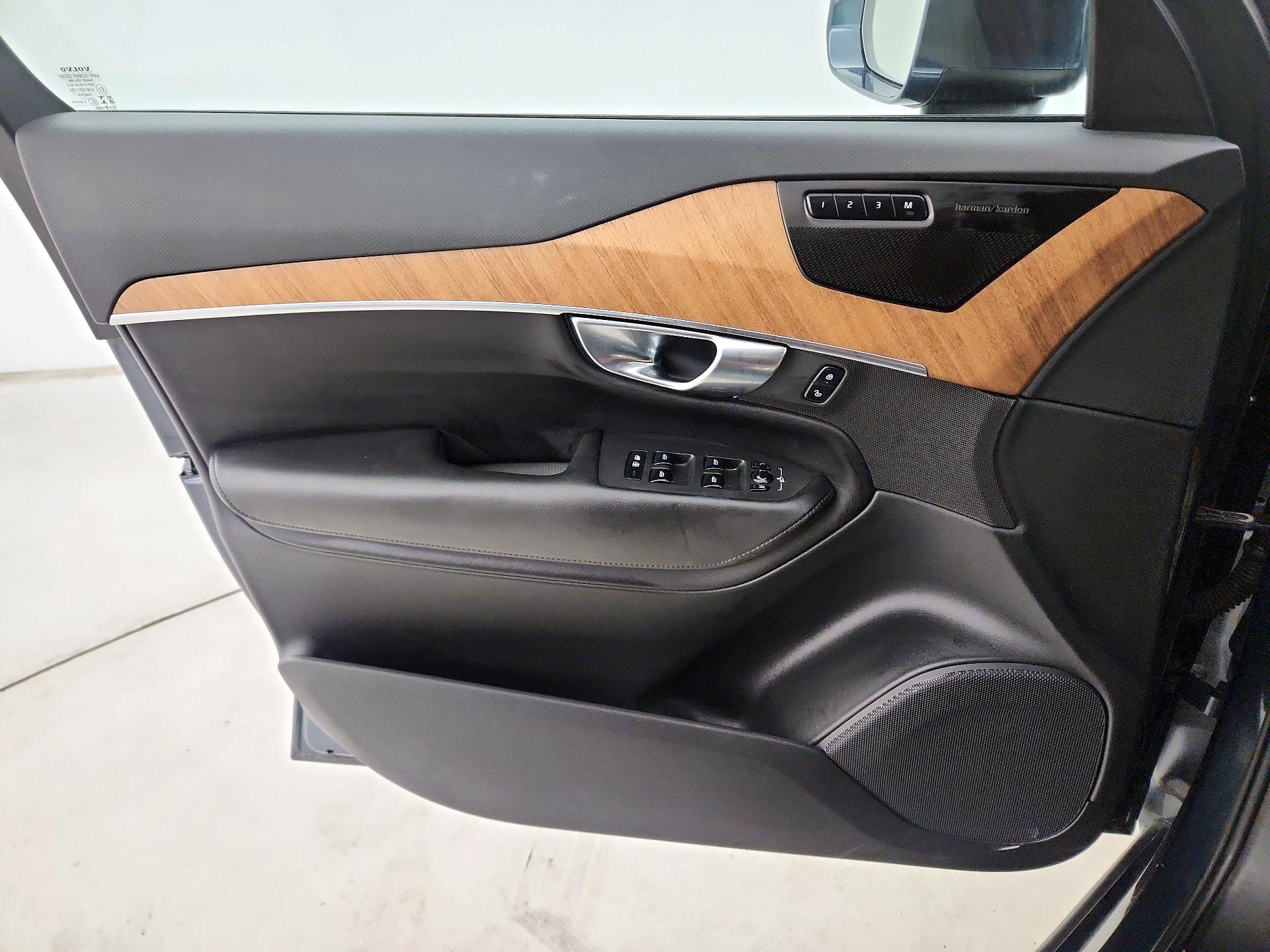 Thumbnail: 2023 Volvo XC90 - 12