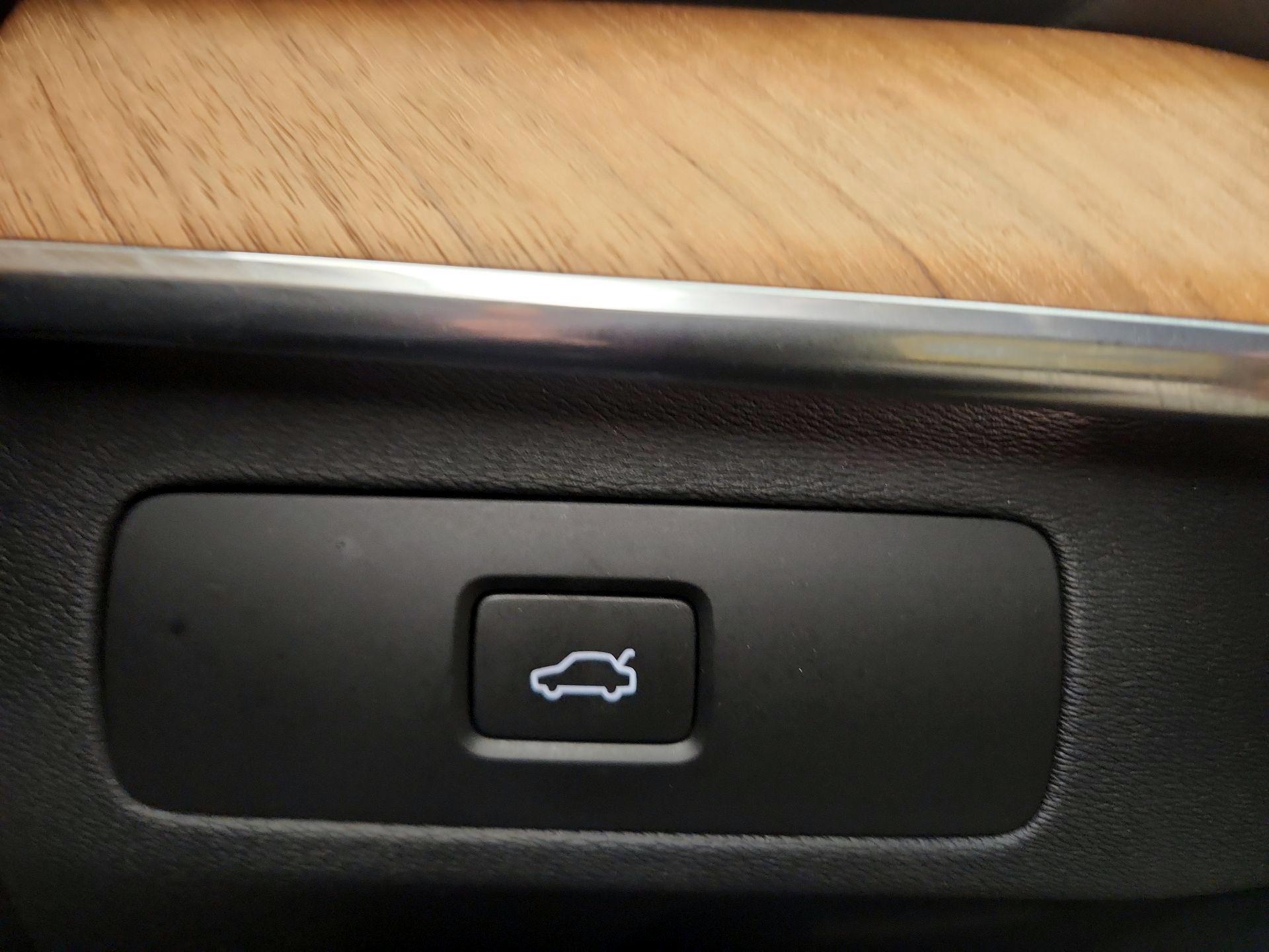 Thumbnail: 2023 Volvo XC90 - 13