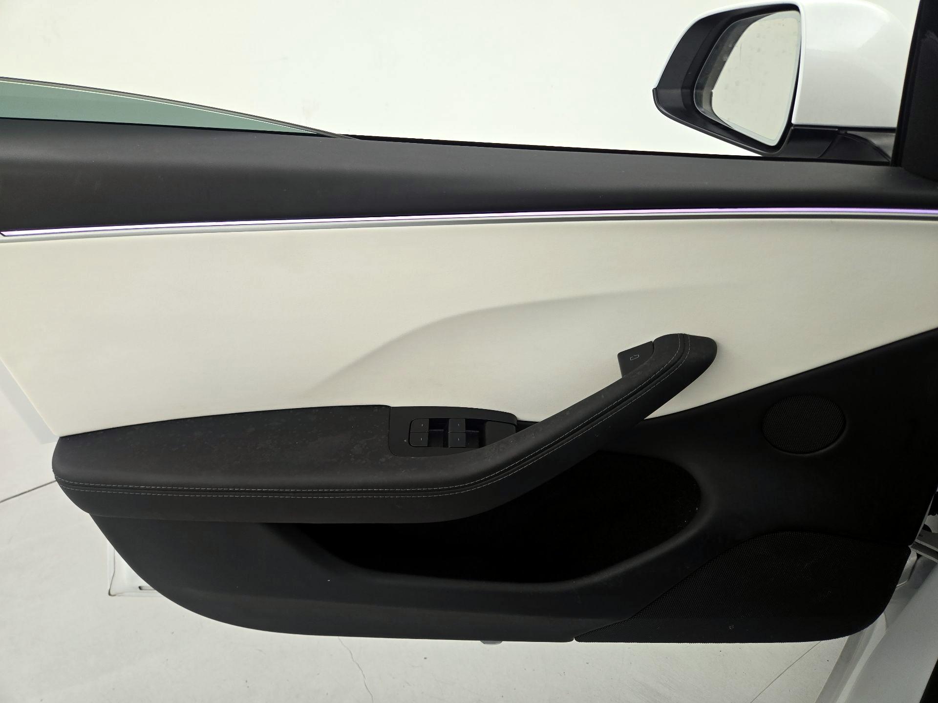 Thumbnail: 2024 Tesla Model 3 - 12