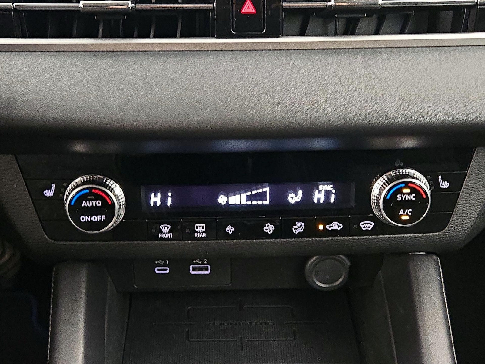 2025 Mitsubishi Outlander Plug-in Hybrid ES - Photo 17