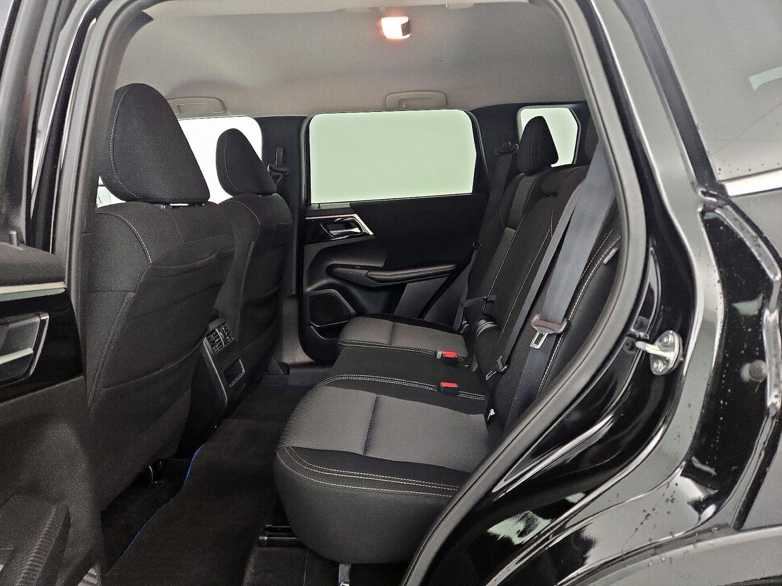 2025 Mitsubishi Outlander Plug-in Hybrid ES - Photo 20