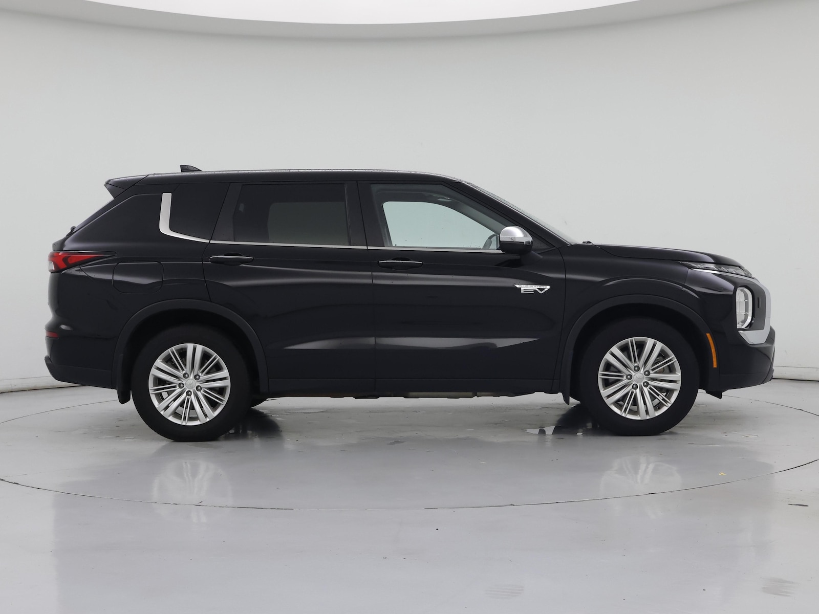 2025 Mitsubishi Outlander Plug-in Hybrid ES - Photo 8