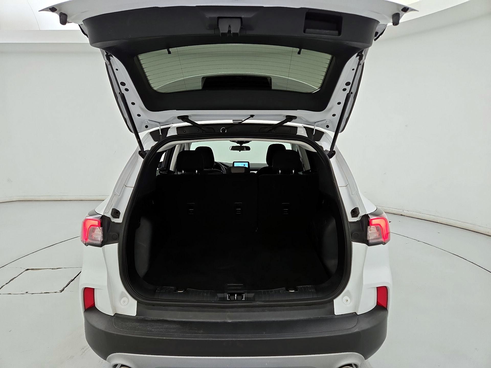 Thumbnail: 2022 Ford Escape - 20
