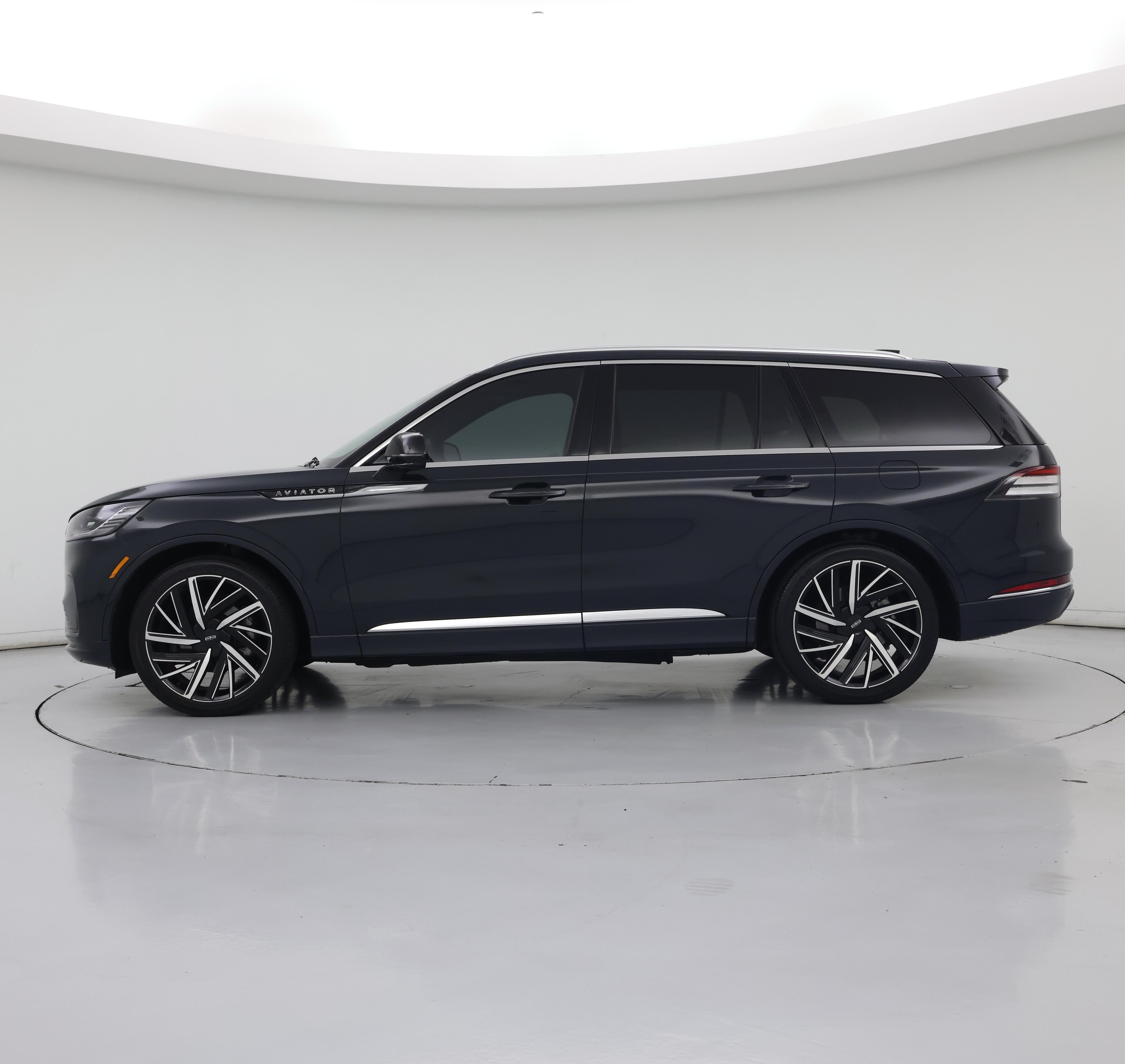 Thumbnail: 2025 Lincoln Aviator - 3