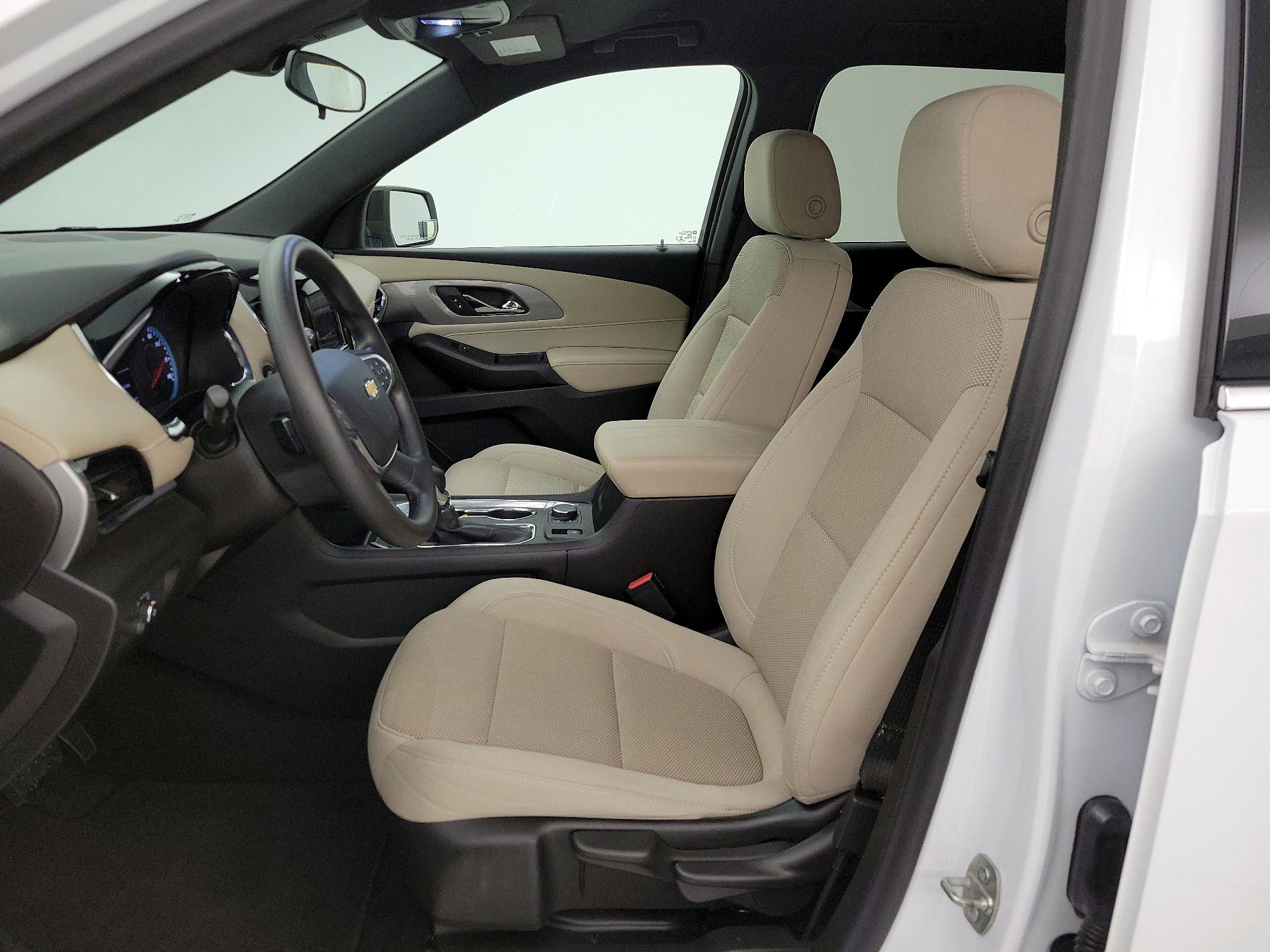 Thumbnail: 2023 Chevrolet Traverse - 11