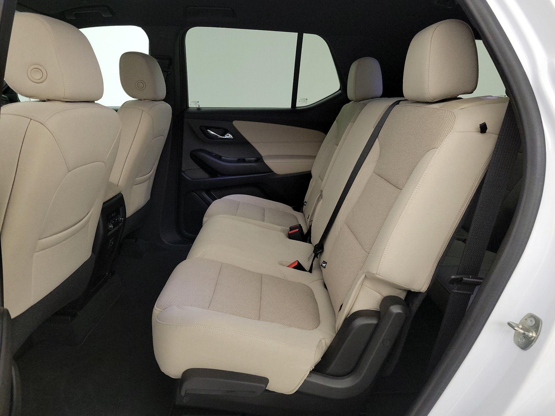 Thumbnail: 2023 Chevrolet Traverse - 18