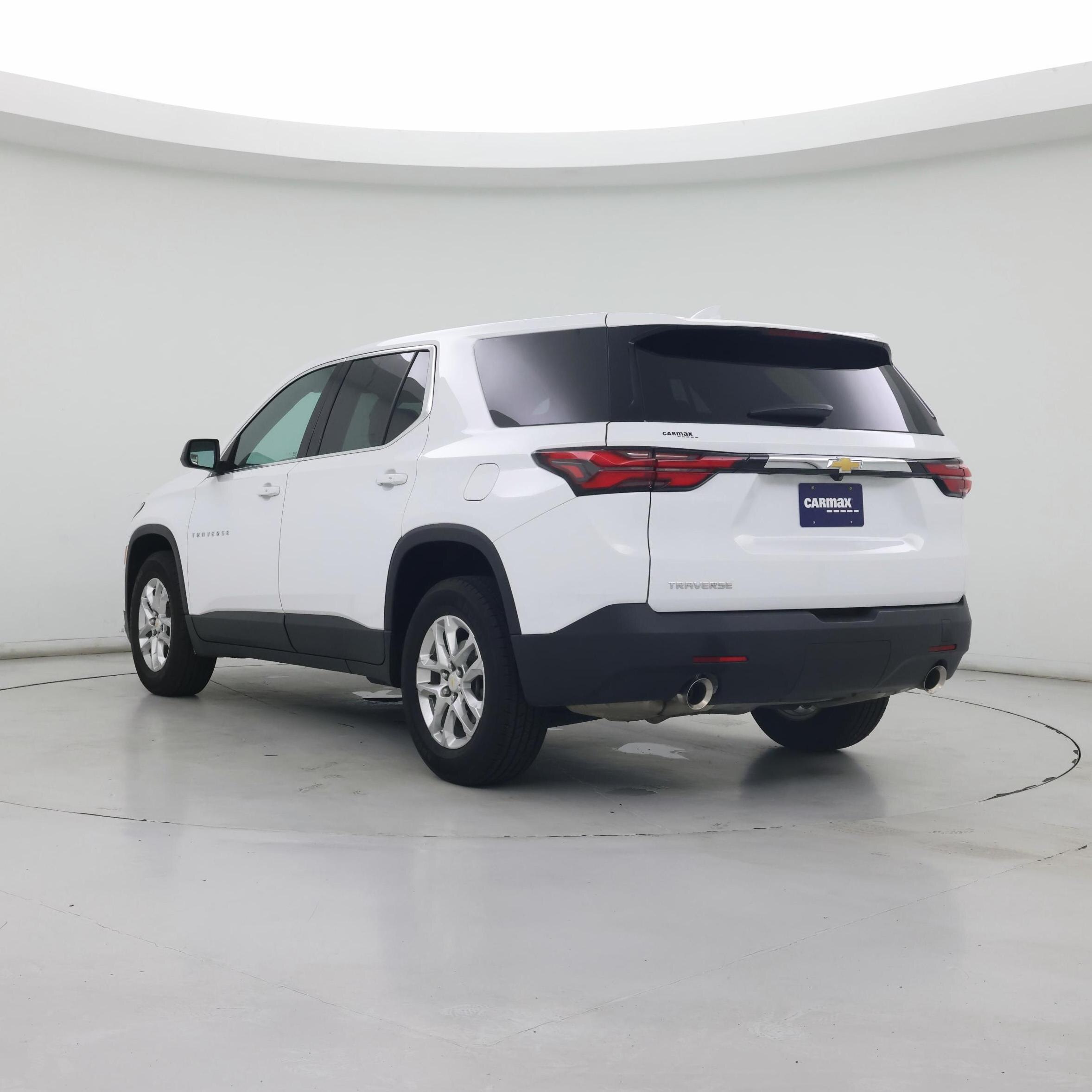Thumbnail: 2023 Chevrolet Traverse - 2