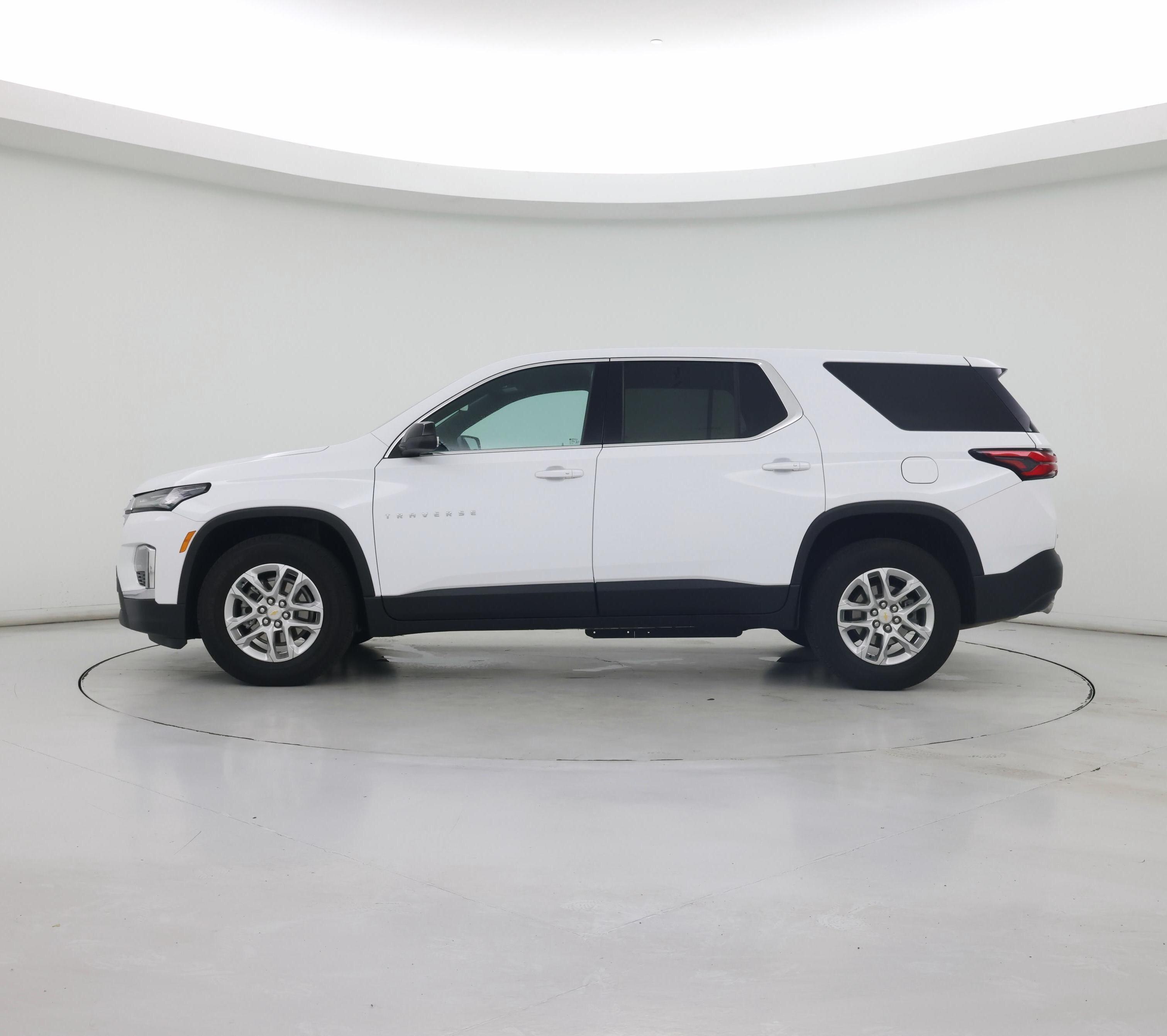 Thumbnail: 2023 Chevrolet Traverse - 3