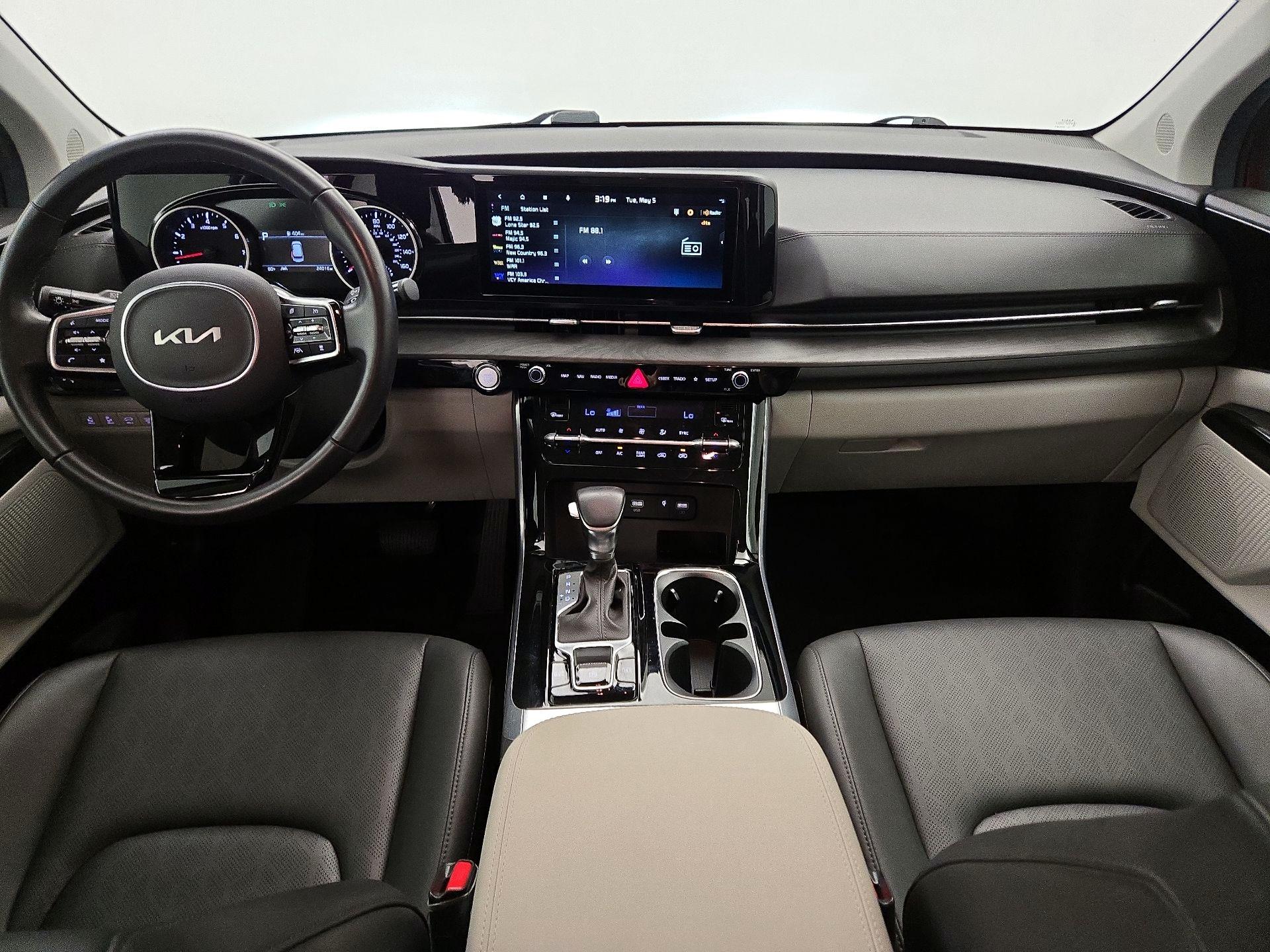Thumbnail: 2023 Kia Carnival - 9