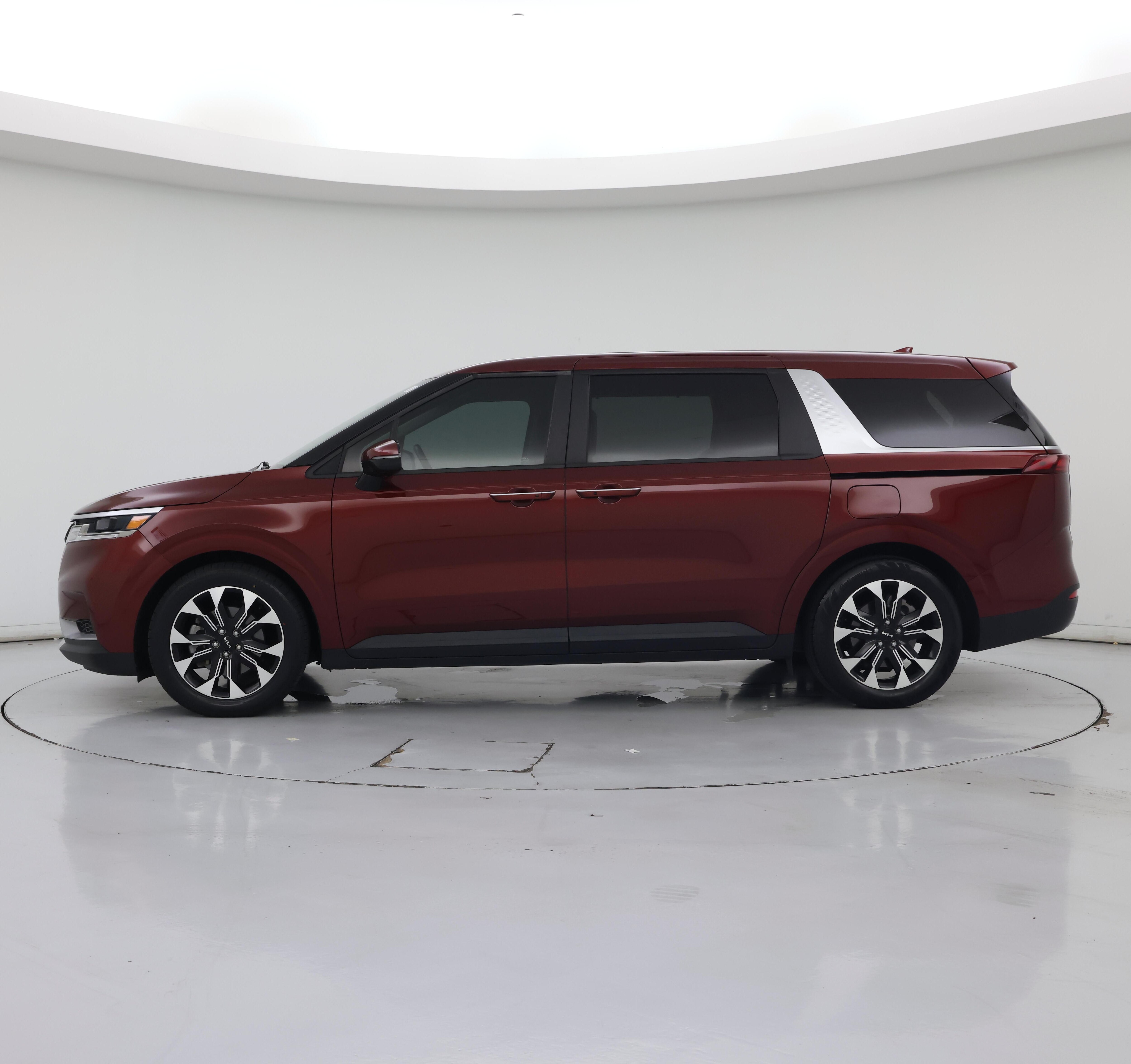 Thumbnail: 2023 Kia Carnival - 3