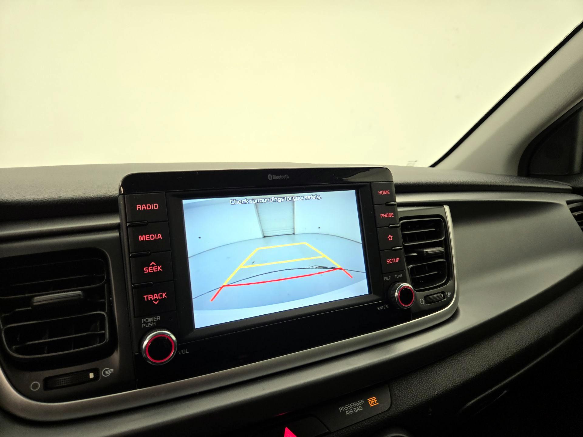 Thumbnail: 2019 Kia Rio - 14