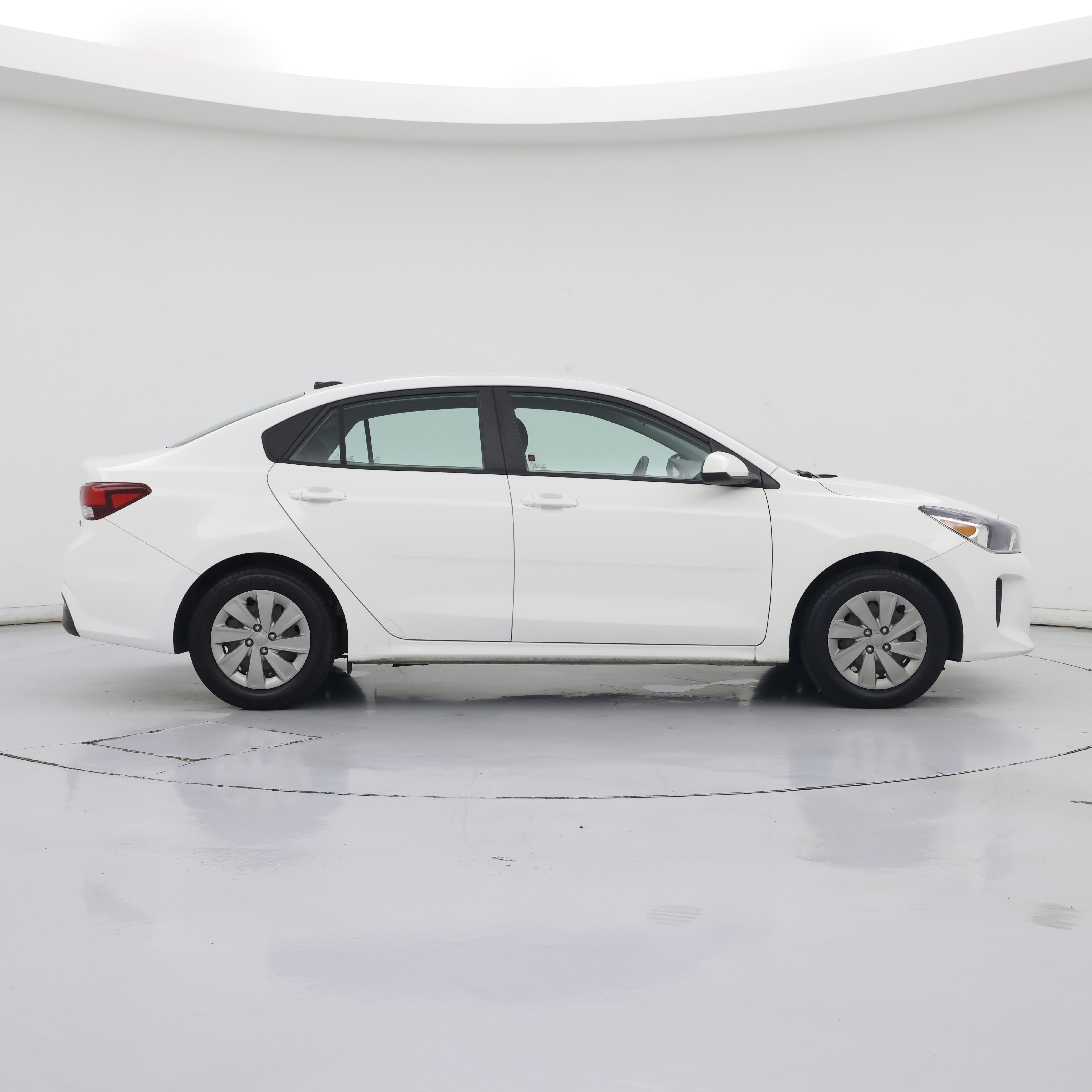Thumbnail: 2019 Kia Rio - 7