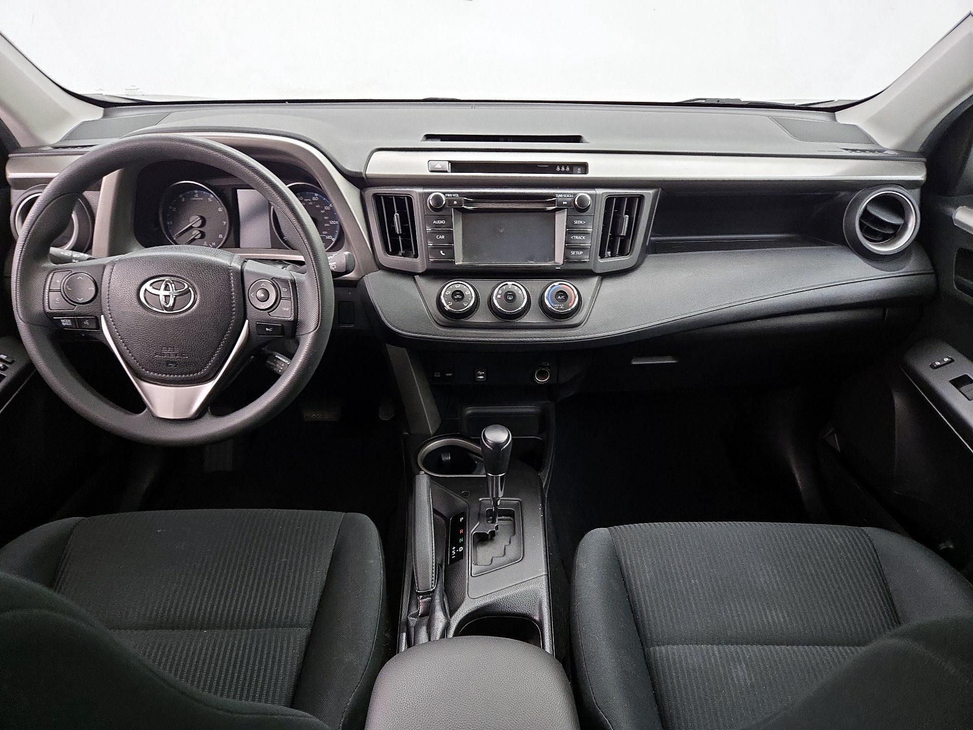 Thumbnail: 2018 Toyota RAV4 - 9