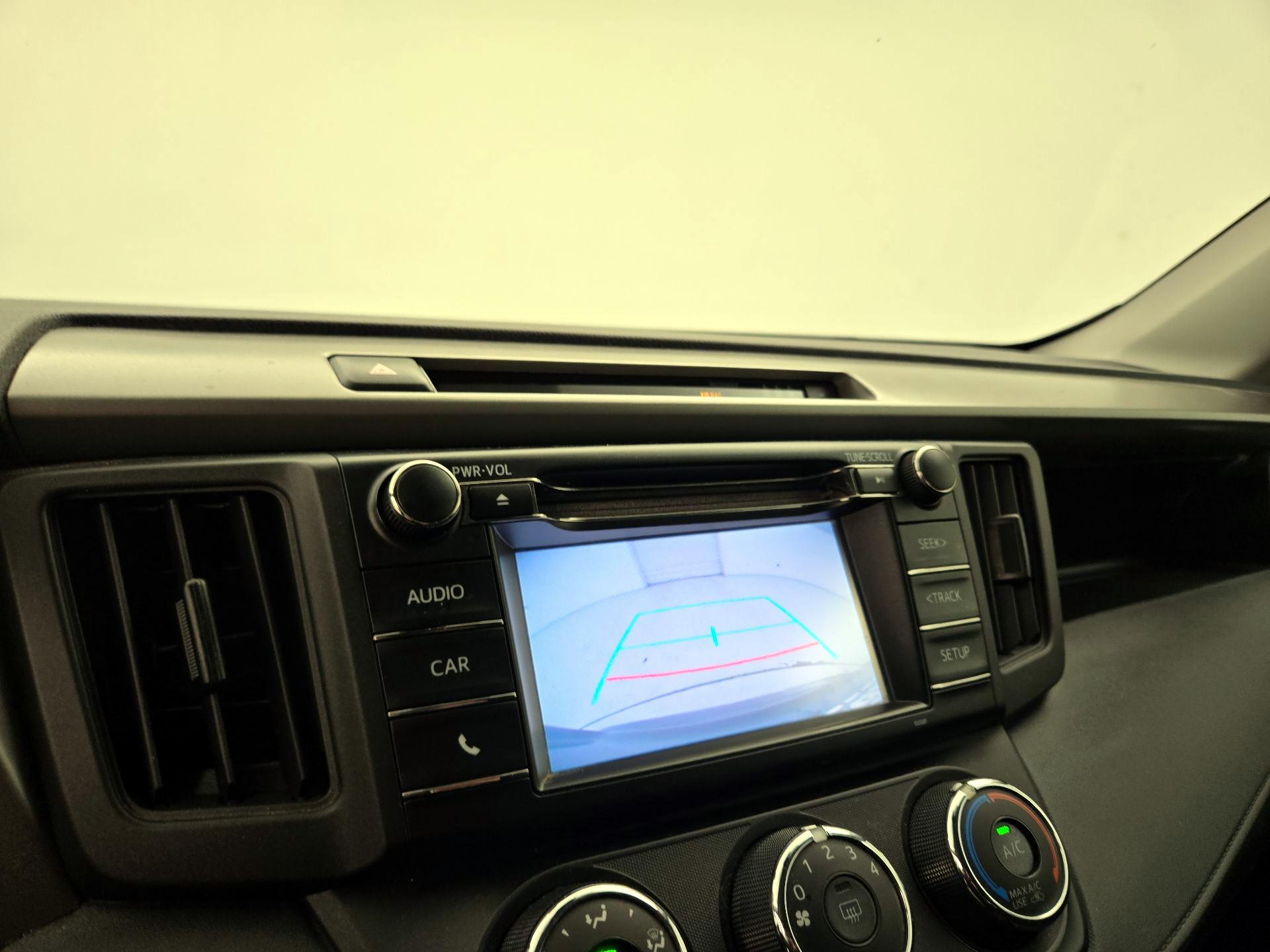 Thumbnail: 2018 Toyota RAV4 - 14