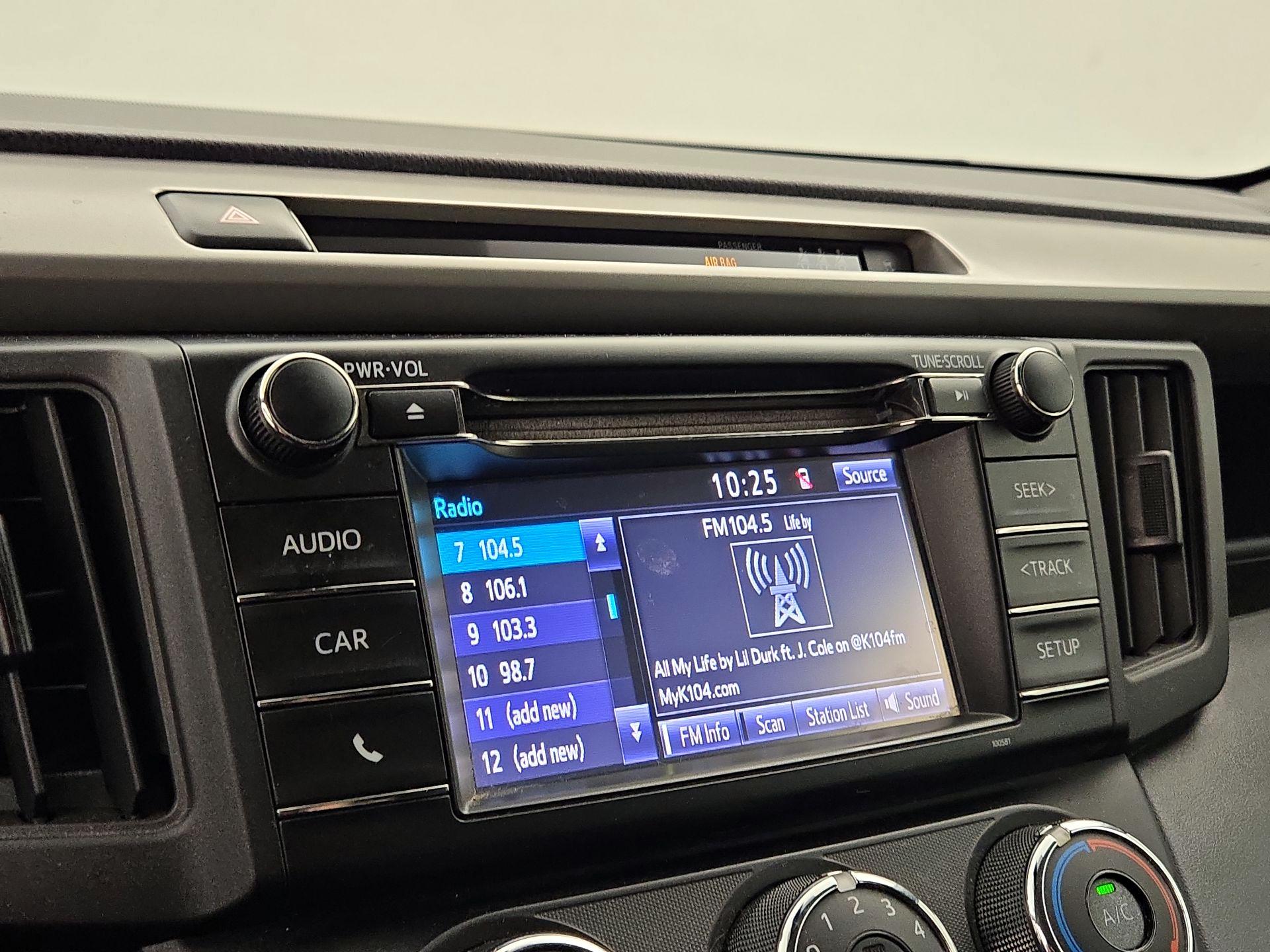 Thumbnail: 2018 Toyota RAV4 - 15